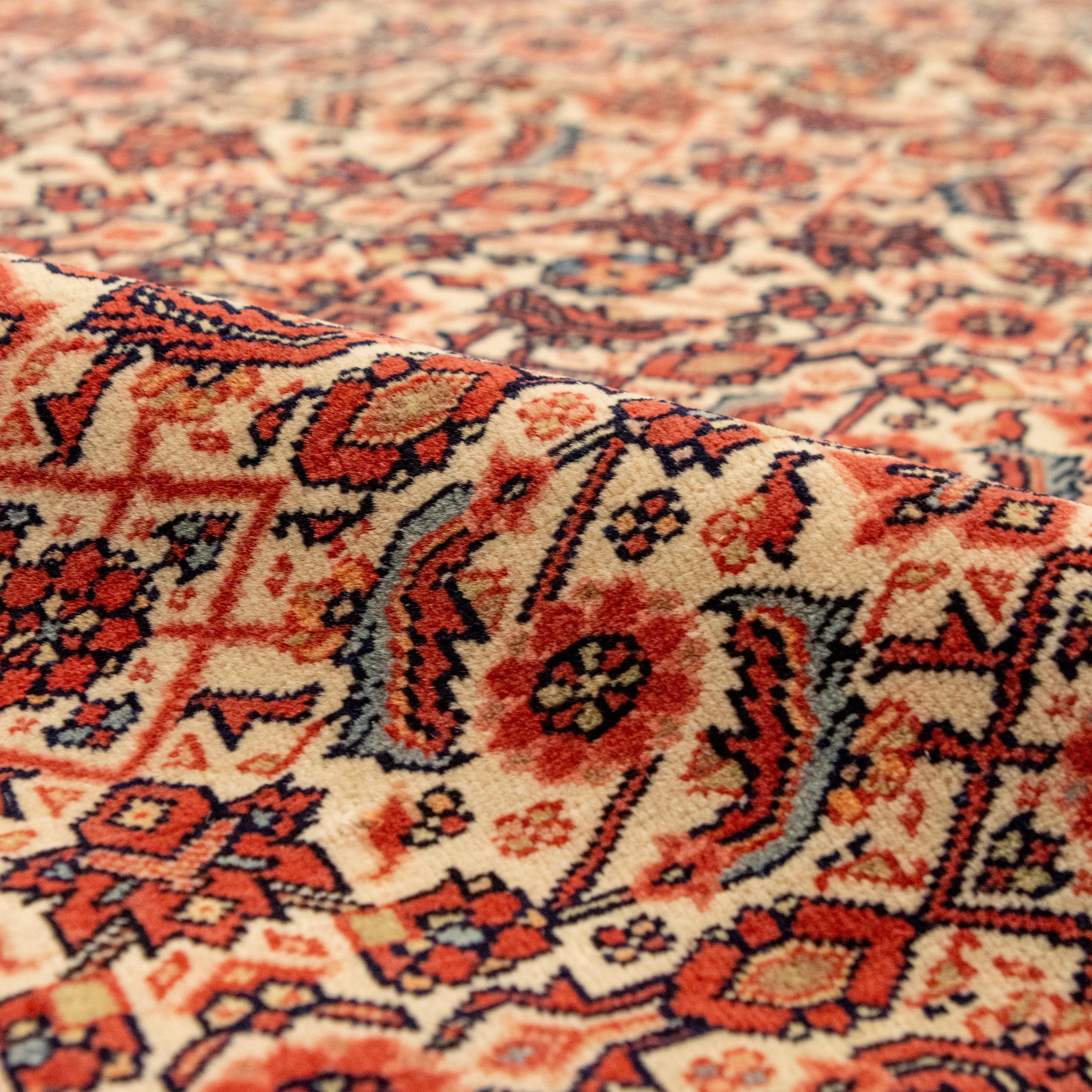 Antiker persischer, feiner, traditioneller, handgewebter Teppich aus luxuriöser Wolle in Elfenbein/Navy (Persisch) im Angebot