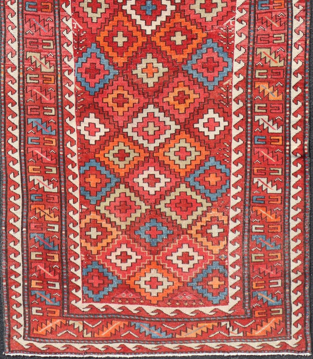 A very fine antique Persian Hamadan gallery runner with all-over design in rug background, Keivan Woven Arts / Rug EMB-9681-P13534, country of origin / type: Iran / Hamadan, circa 1920

Measures: 4'2 x 11'5.