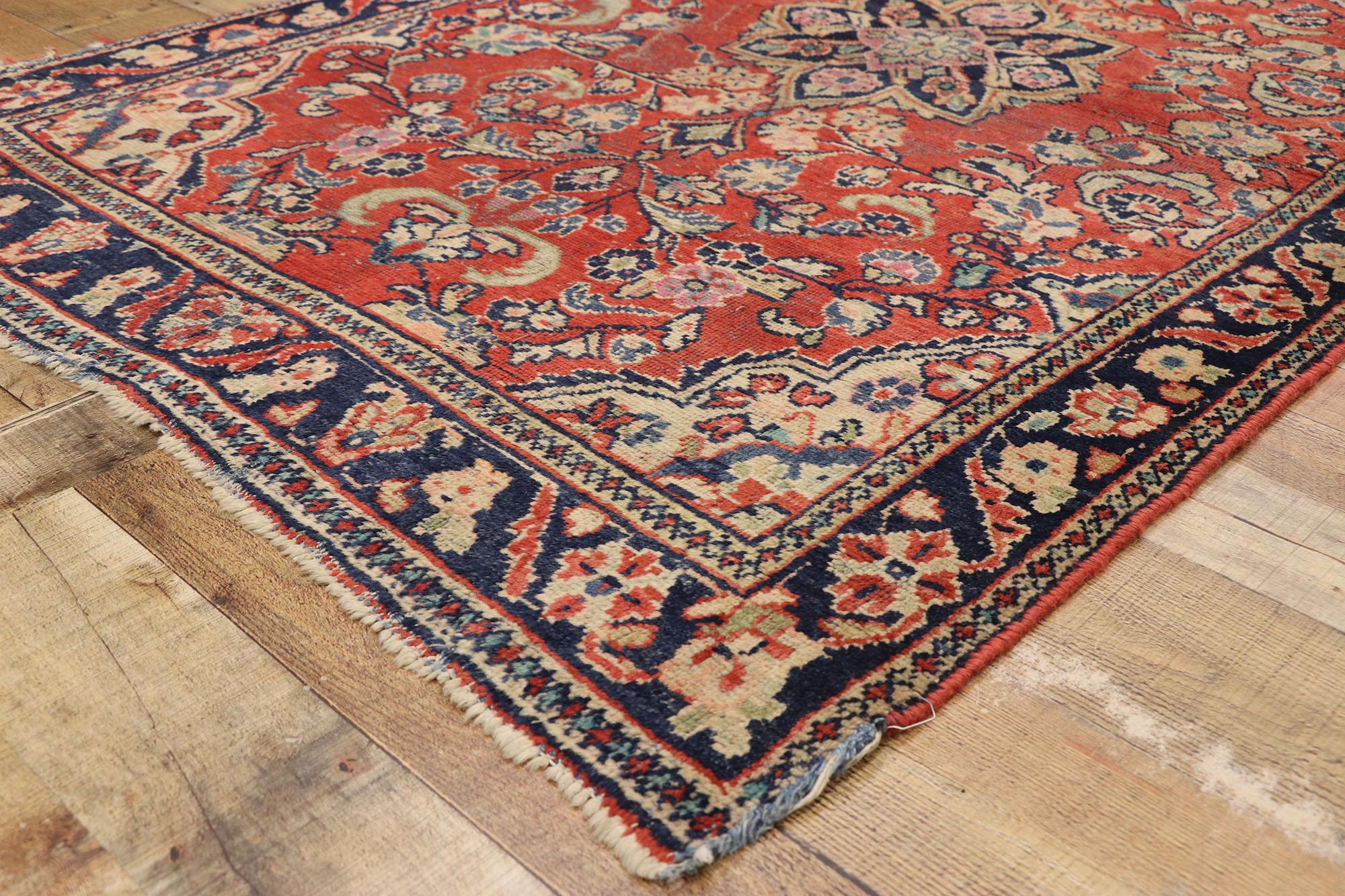 Antique Persian Floral Mahal Rug with Traditional Style In Fair Condition For Sale In Dallas, TX
