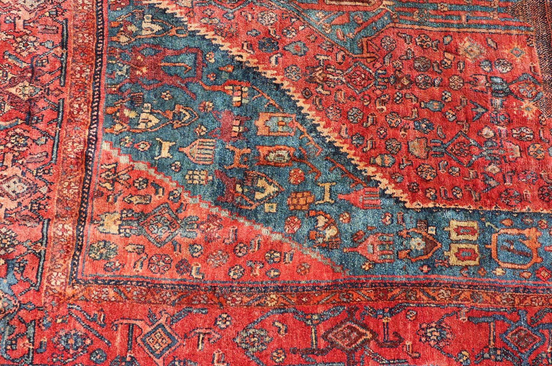 Antiker persischer Galerie-Bidjar-Teppich mit Stammesmedaillons und geometrischen Motiven (Handgeknüpft) im Angebot