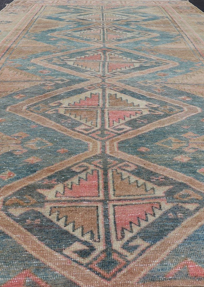 Antiker persischer Galerie-Hamadan-Teppich von Keivan Woven Arts im Angebot 4