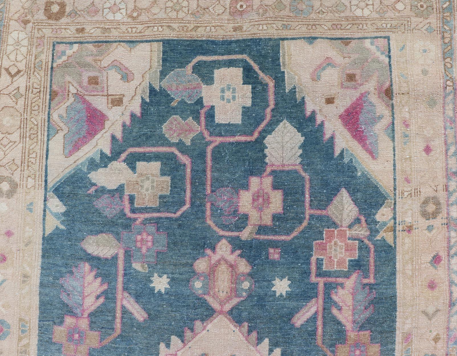 Antique Persian Gallery Mahal Rug in Wool with Floral Medallion Design For Sale 5