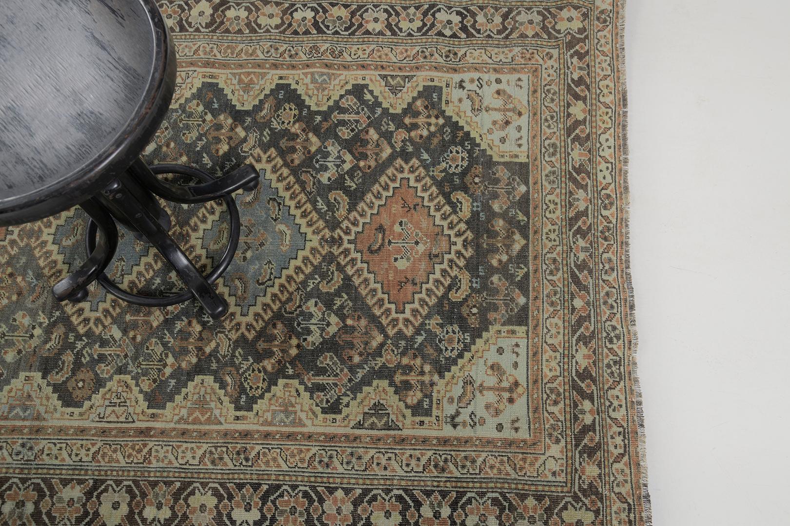 Antique Persian Ghashgaie by Mehraban Rugs In Good Condition For Sale In WEST HOLLYWOOD, CA