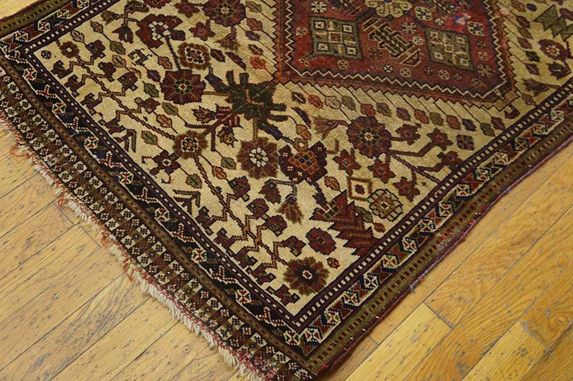 Antiker persischer Ghashgaie-Teppich (Persisch) im Angebot