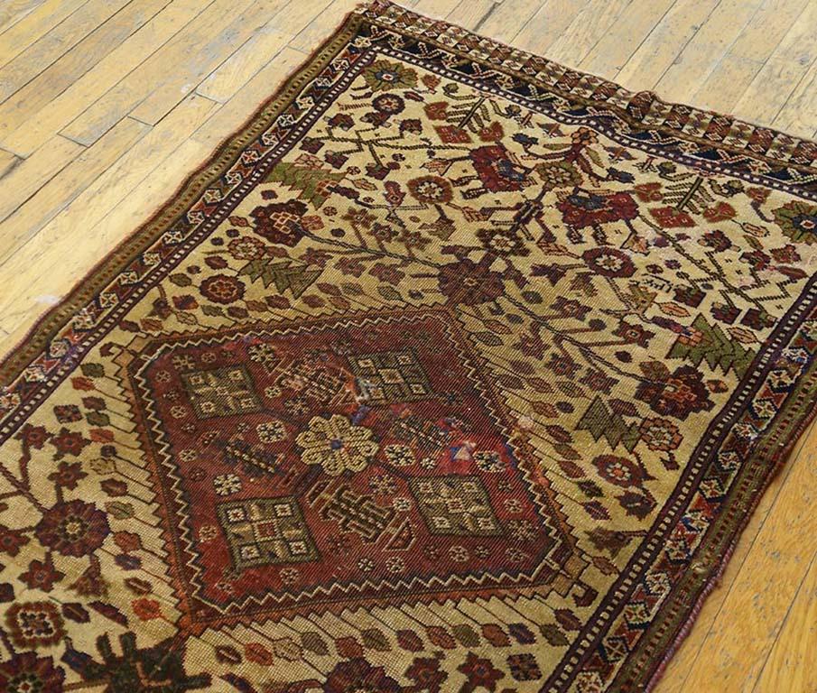 Antiker persischer Ghashgaie-Teppich (Handgeknüpft) im Angebot