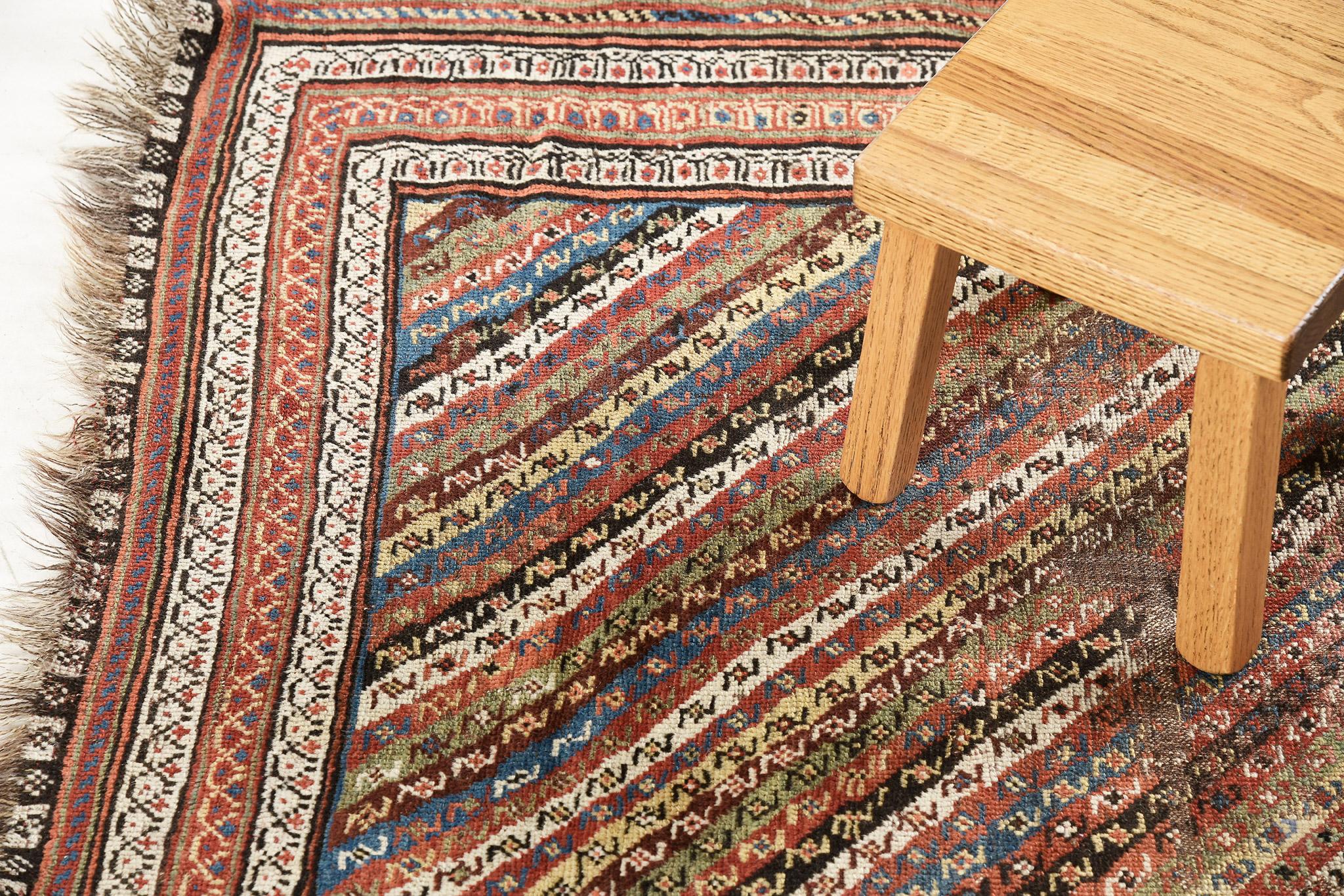 Tapis persan ancien Ghashgaie en vente 5