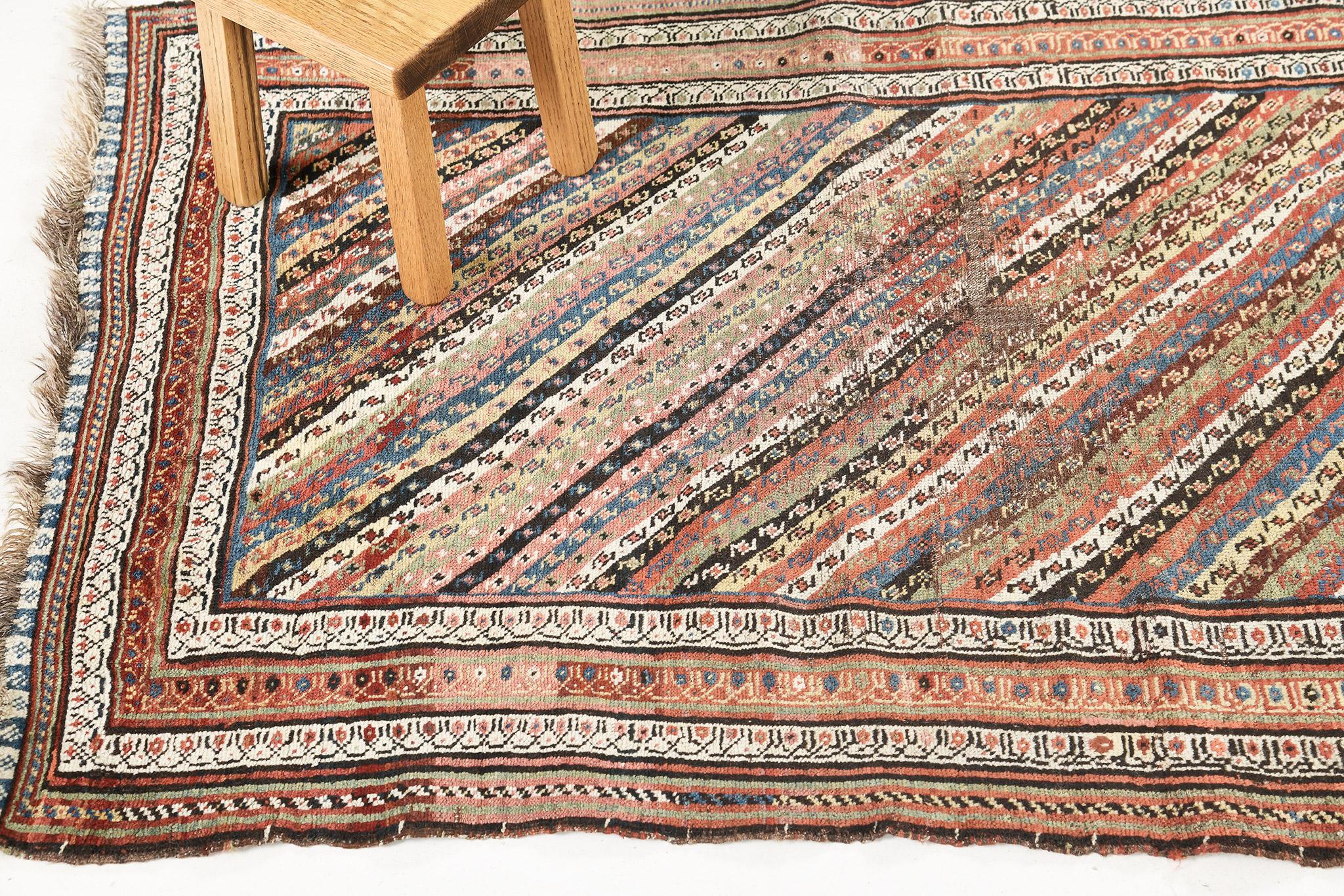 Début du 20ème siècle Tapis persan ancien Ghashgaie en vente