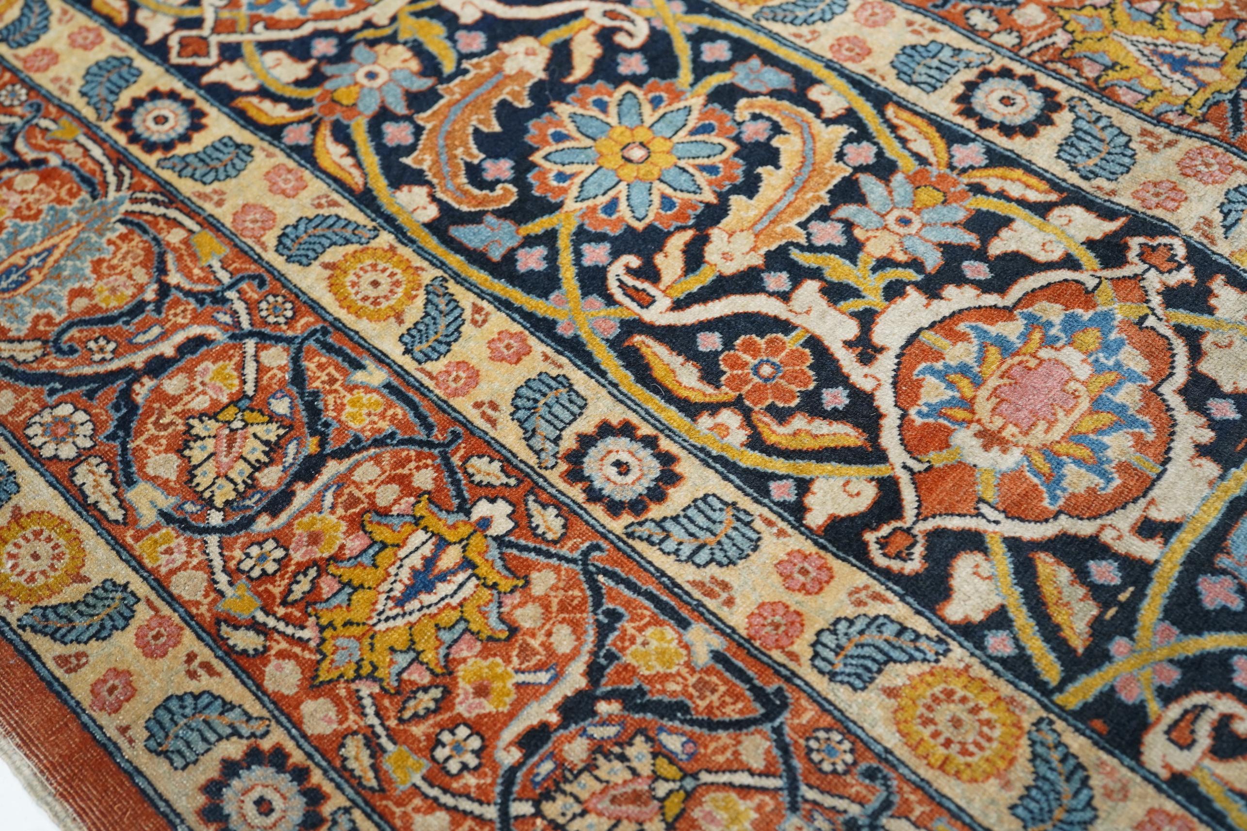 Antiker persischer Haji Jalili Tabriz Teppich 13'6 x 18'7 im Zustand „Gut“ im Angebot in New York, NY