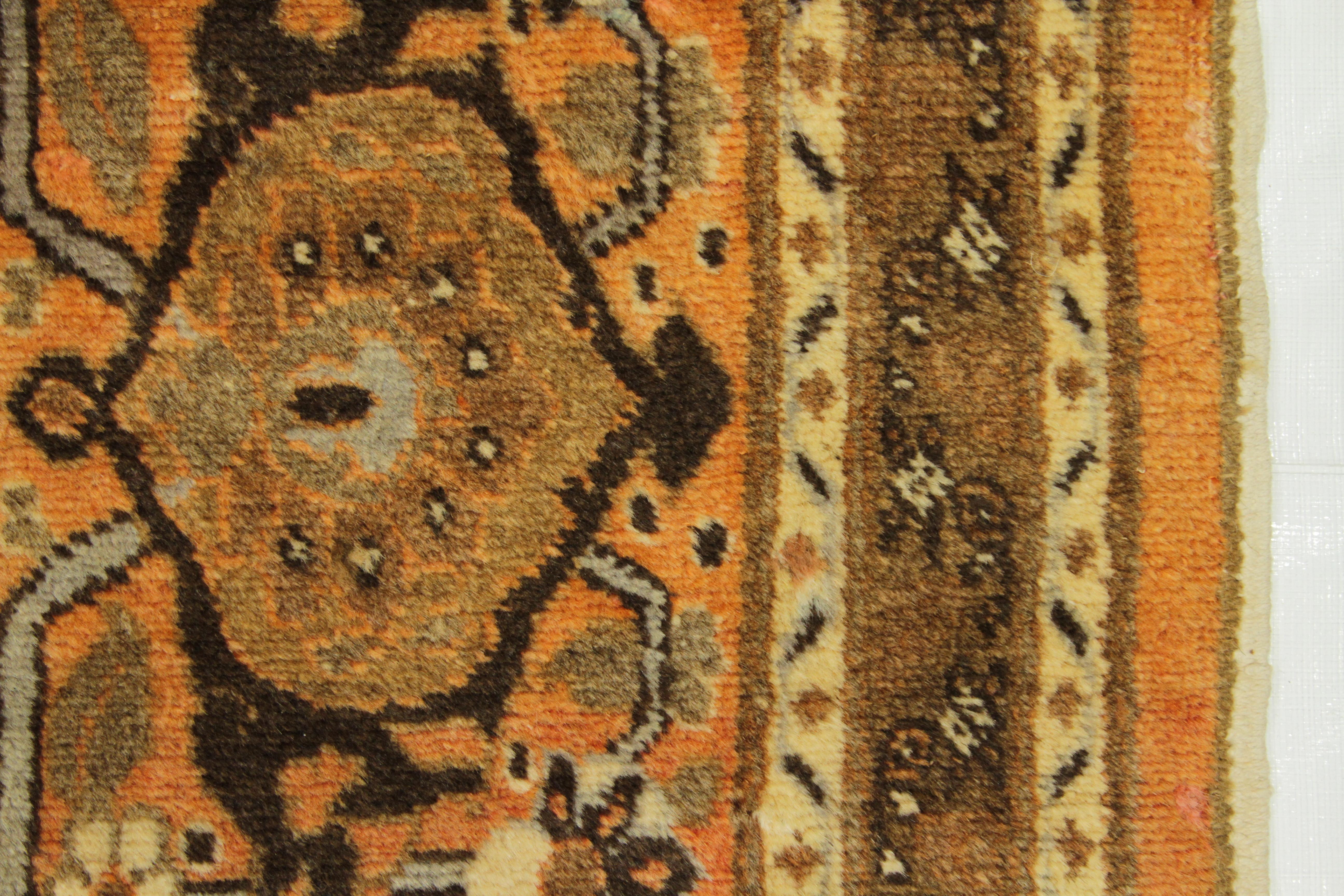 Antique Persian Hajjalili Rug with Central Medallion and Floral Art, circa 1910s For Sale 4