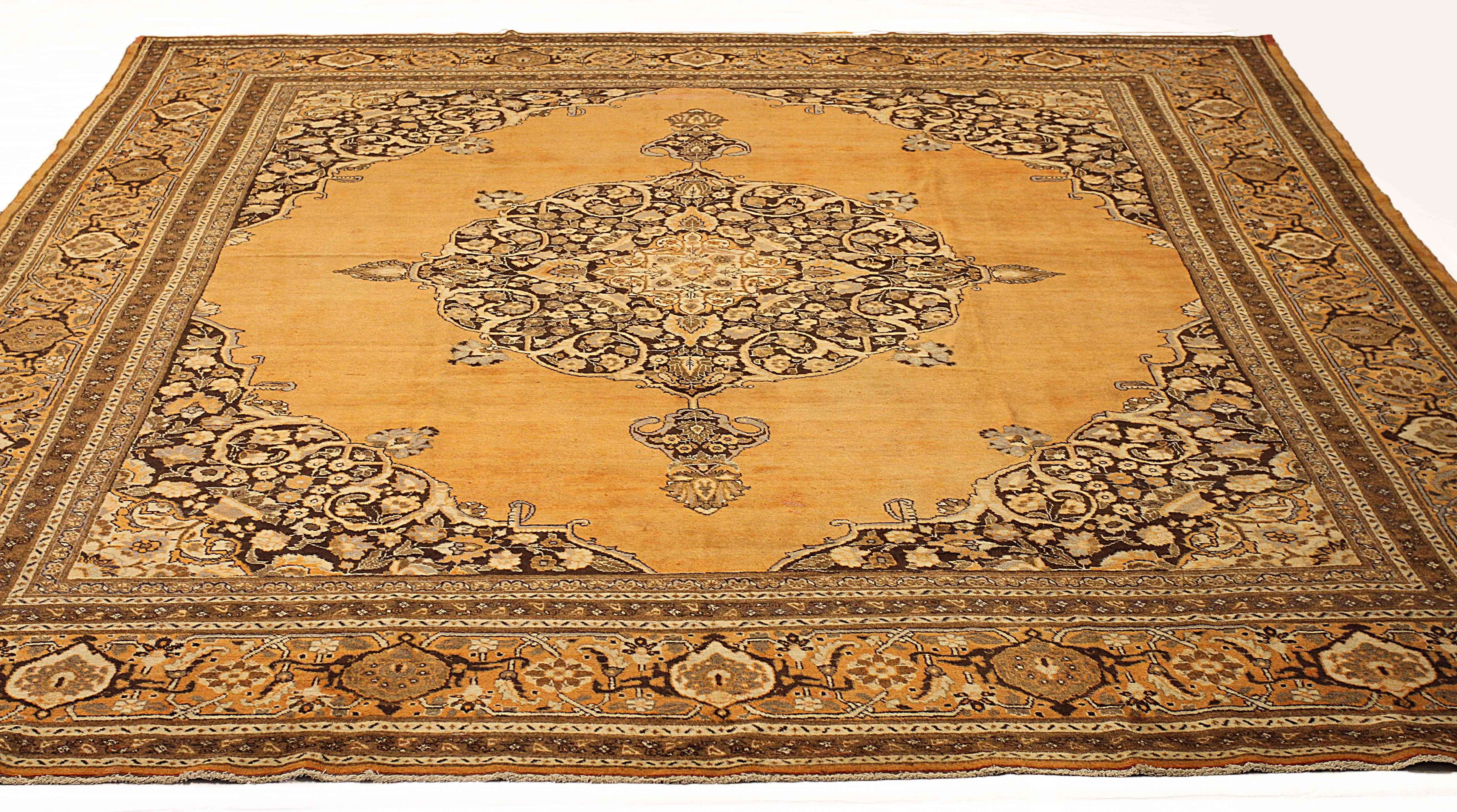 Early 20th Century Antique Persian Hajjalili Rug with Central Medallion and Floral Art, circa 1910s For Sale