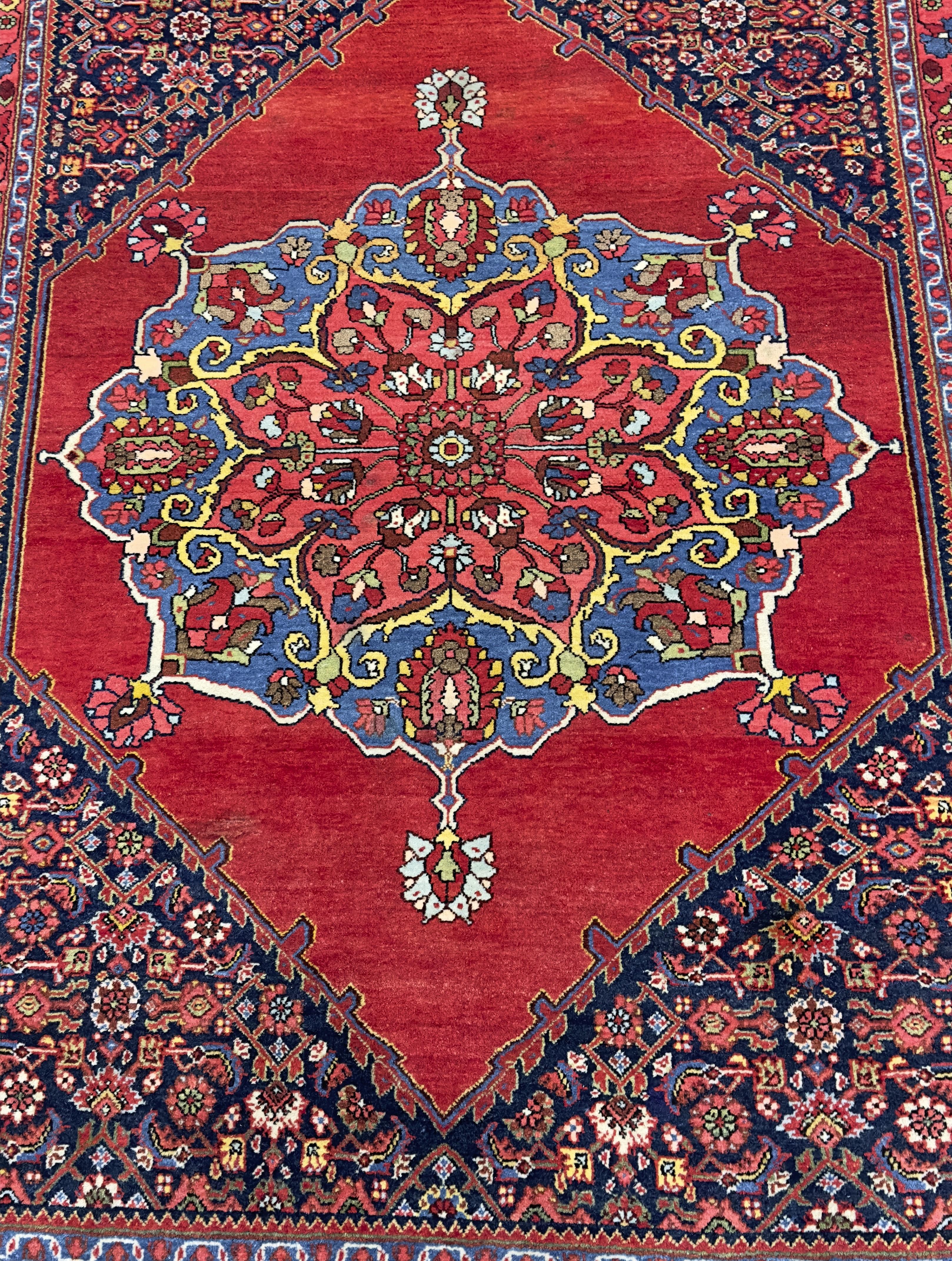 Antiker persischer Halva-Bidjar-Teppich 3'7