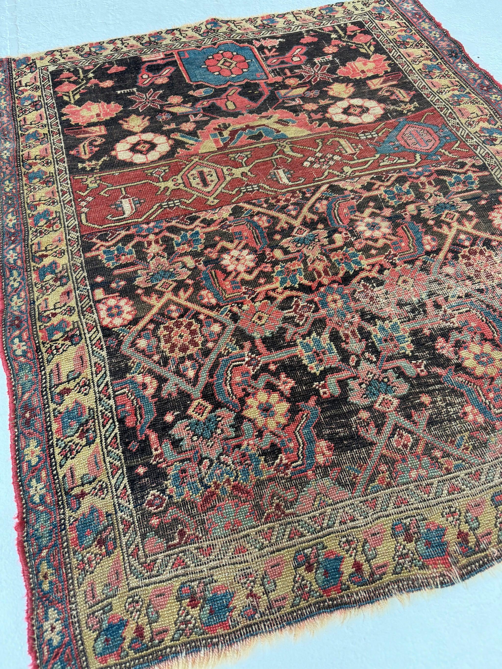 Antiker persischer Halvai Bidjar-Sammler- oder „Wagireh“-Teppich, um 1900 (Handgeknüpft) im Angebot