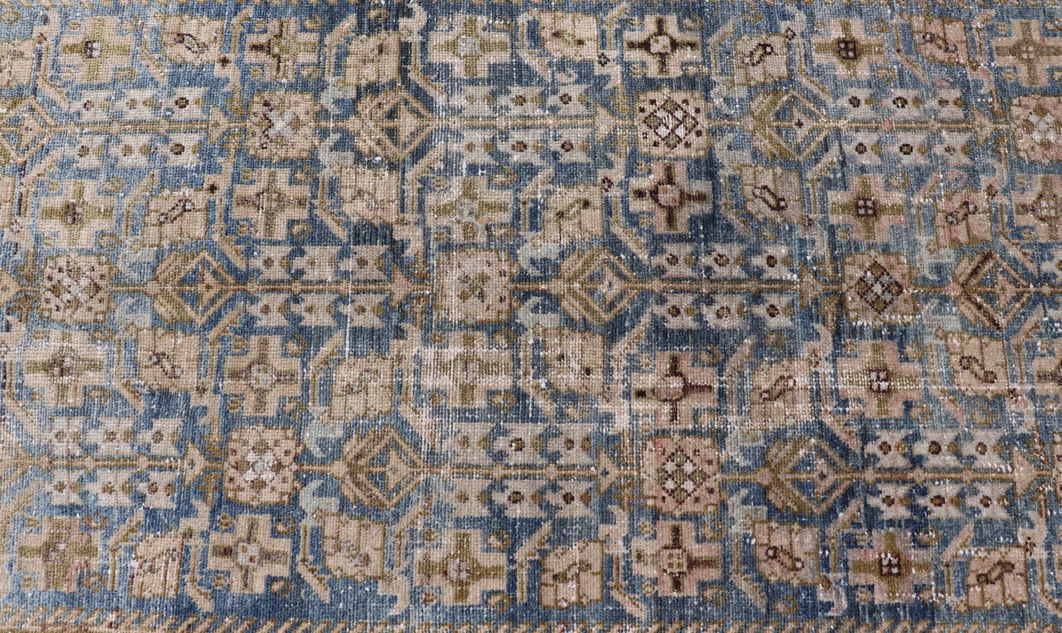 Antiker persischer Hamadan Gallery Teppich mit blauem und Allover-Design 4'11 x 11'5 (20. Jahrhundert) im Angebot