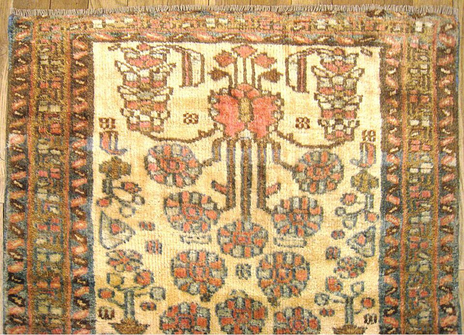 Antique Persian Hamadan Oriental Rug, in Small Size with Ivory Field and Flowers In Good Condition In New York, NY