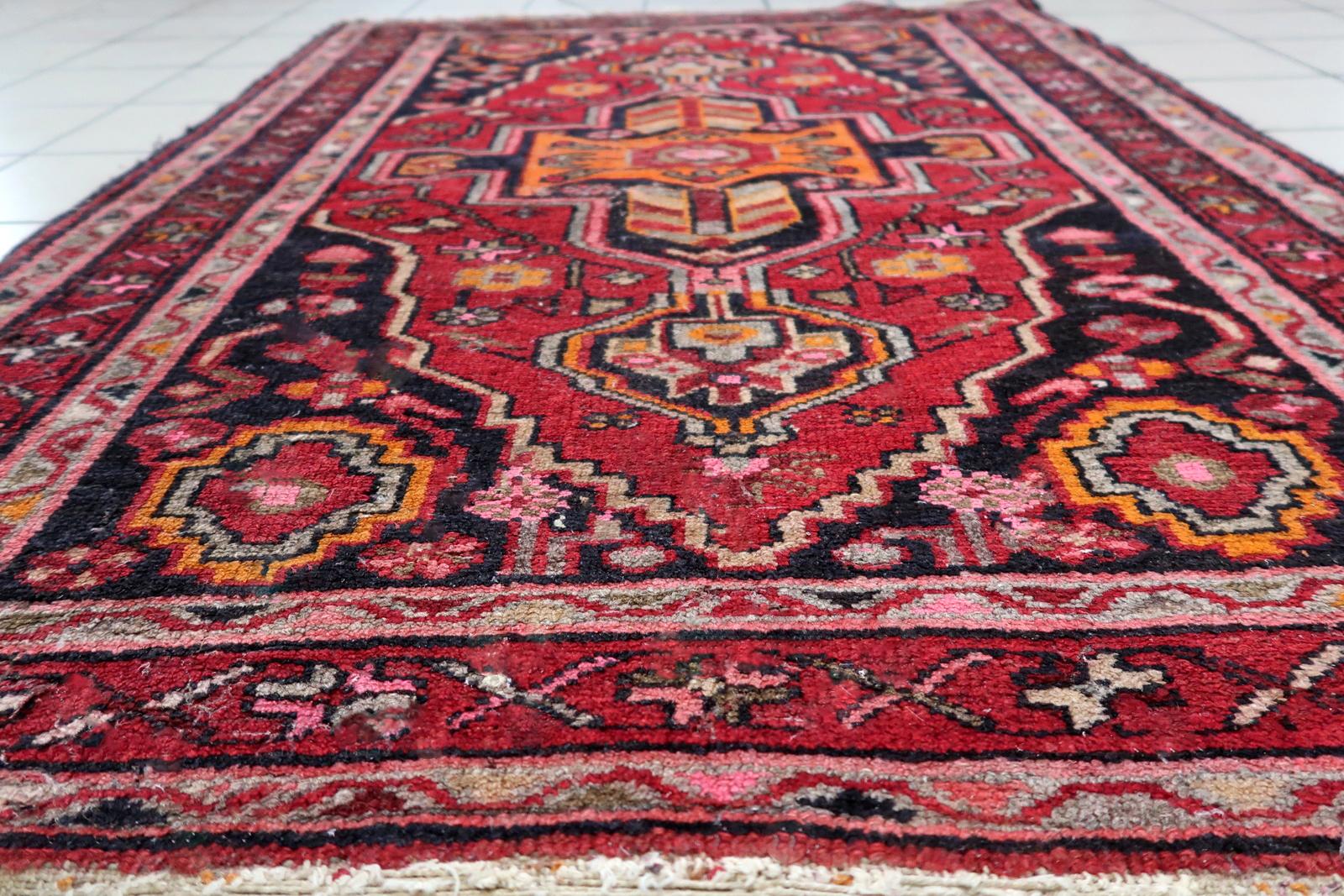 Antique Persian Hamadan Rug, 1920s, Hand-Knotted Wool, 3.5' x 4.8' - 1C1207 in vendita 3