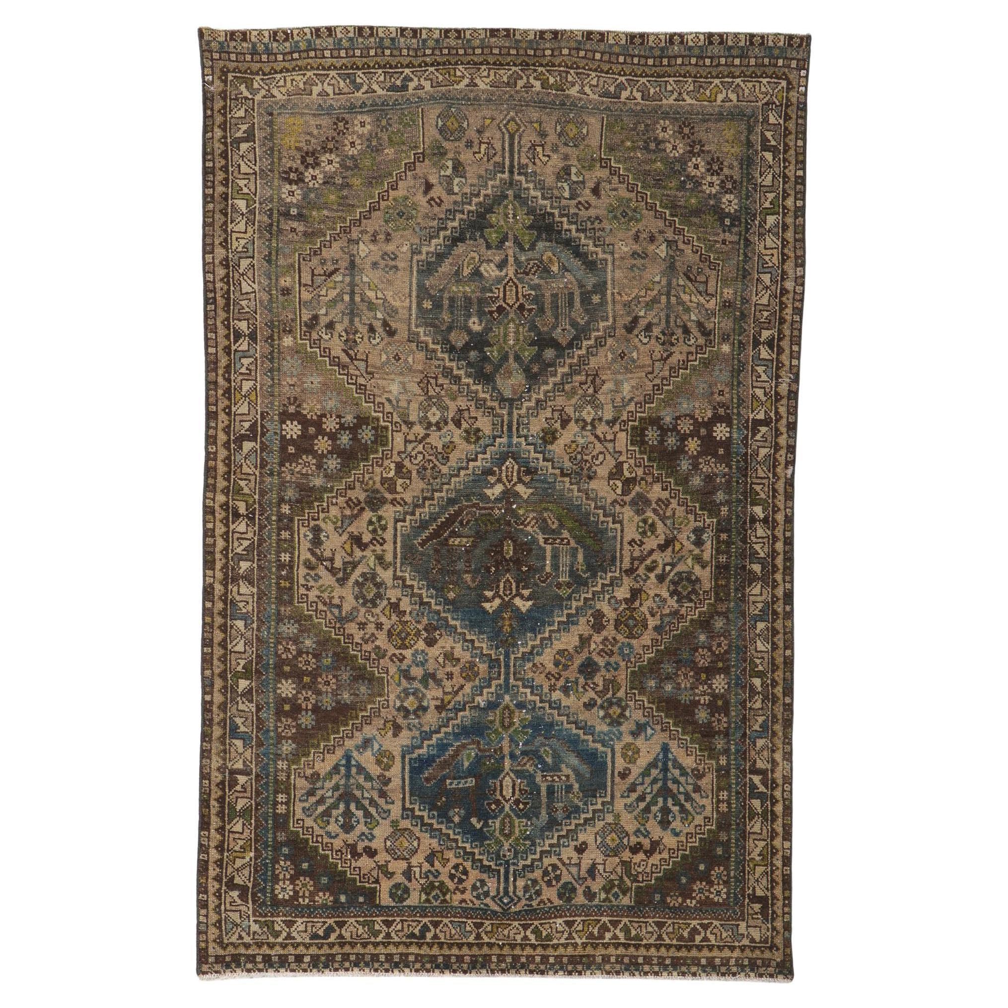 Antiker persischer Hamadan-Teppich, Stammeskunst, Hamadan, Dunkel & Moody Meets Masculine Appeal, antik