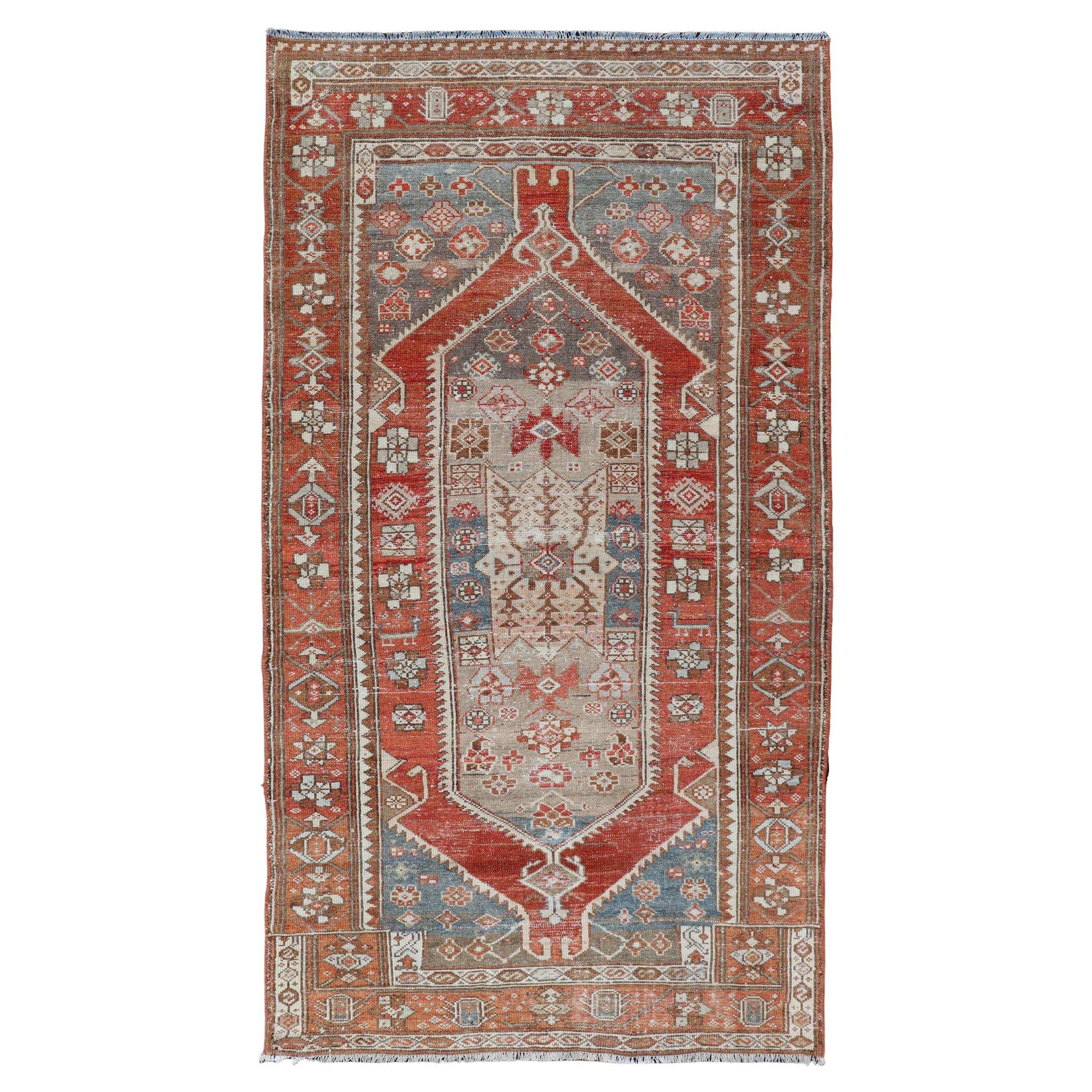 Antique Persian Hamadan Rug with Central Mihrab Motif 
Earth Tones 3
10 x 7
6 For Sale