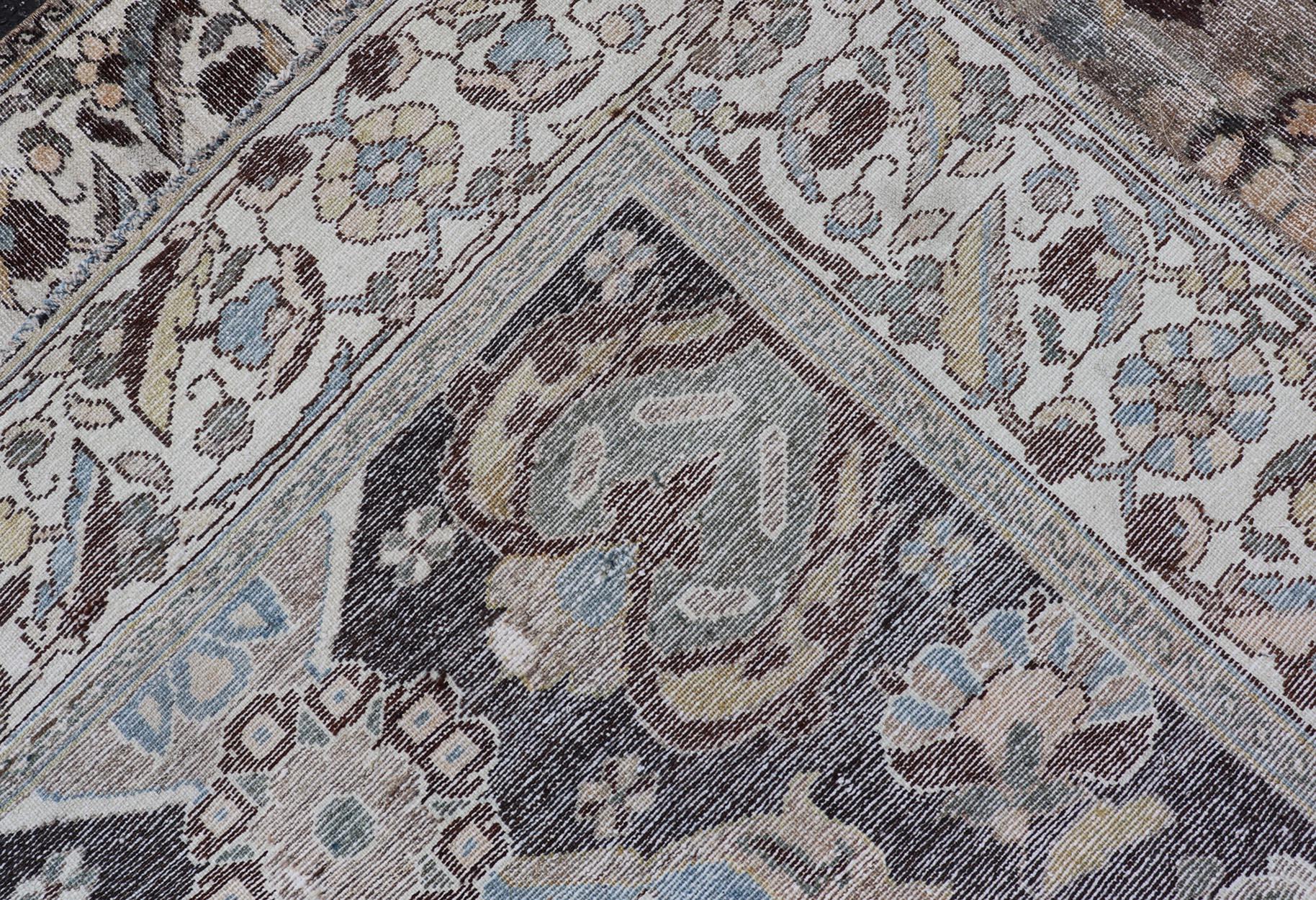 Tapis persan ancien Hamadan avec motif floral dans des tons terreux 5'1