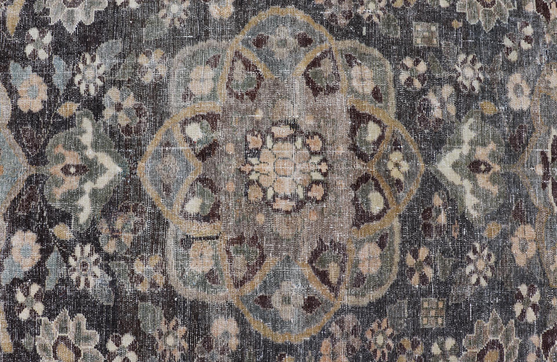 Tapis persan ancien Hamadan avec motif floral dans des tons terreux 5'1