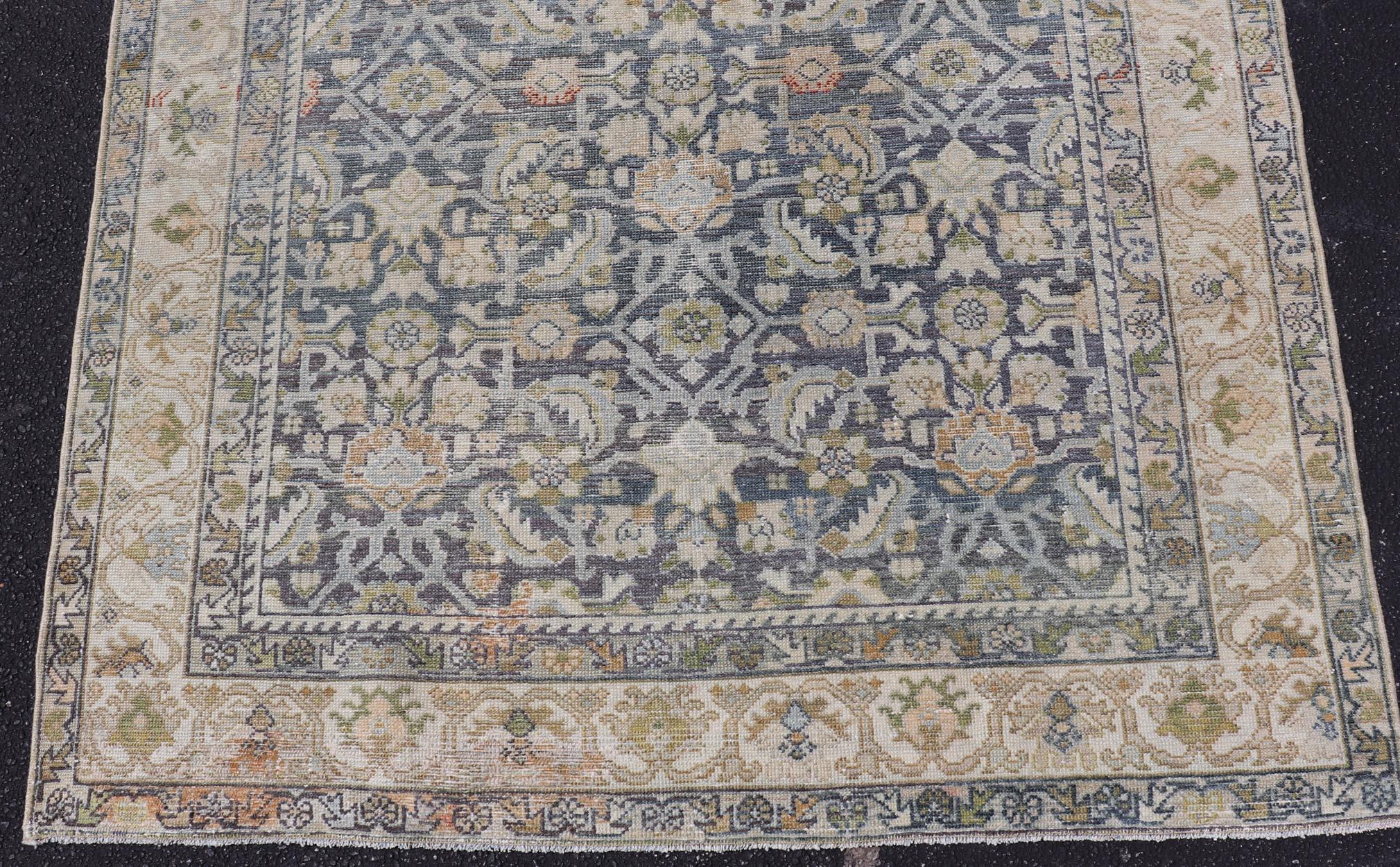 Tapis persan ancien Hamadan à motifs floraux en bleus et crèmes 5'1