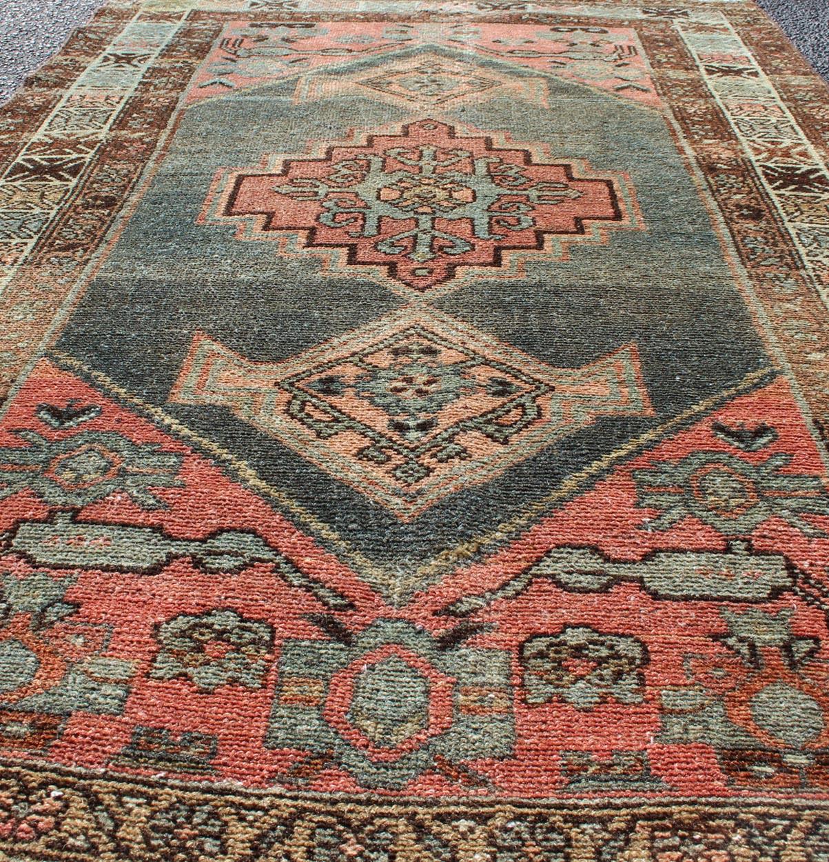 Antique Persian Hamadan Rug with Large Medallion in Pink and Gray For Sale 4