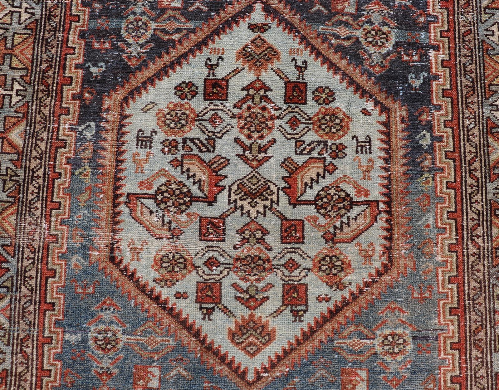 Perse Tapis persan ancien Hamadan avec médaillon et riche bordure géométrique 3'10 x 6'1 en vente