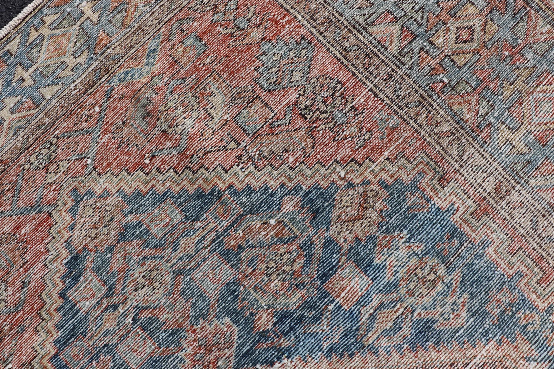 Tapis persan ancien Hamadan avec médaillon et riche bordure géométrique 3'10 x 6'1 en vente 1