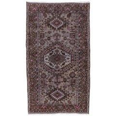 Antiker persischer Hamadan-Teppich mit rosa Pappeln