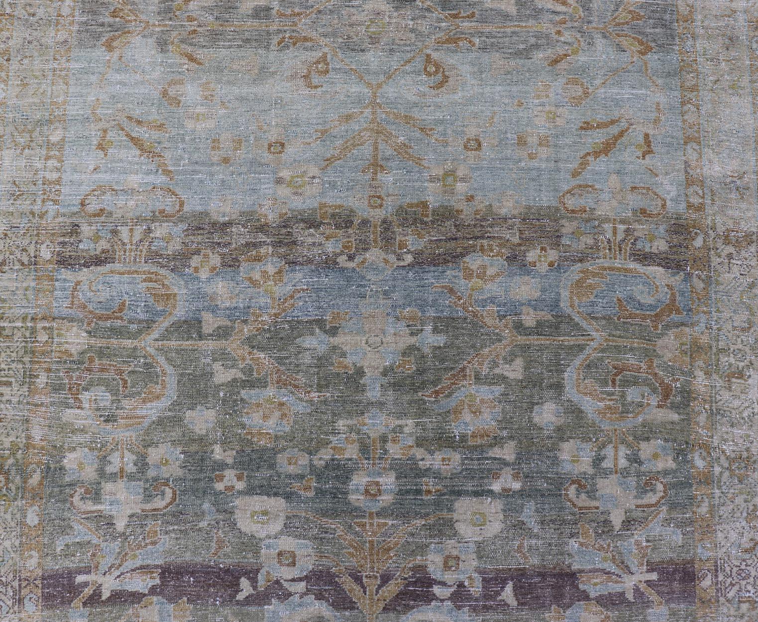 Antiker persischer Hamadan-Teppich mit weicher pastellfarbener Palette 5' X 9' im Angebot 1