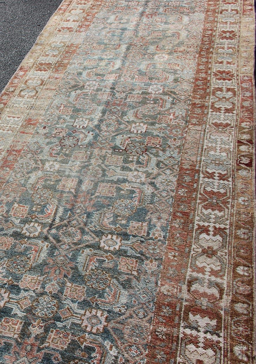 Antique Persian Hamedan Runner with Sub-Geometric Design Earth Tones with Red In Good Condition For Sale In Atlanta, GA