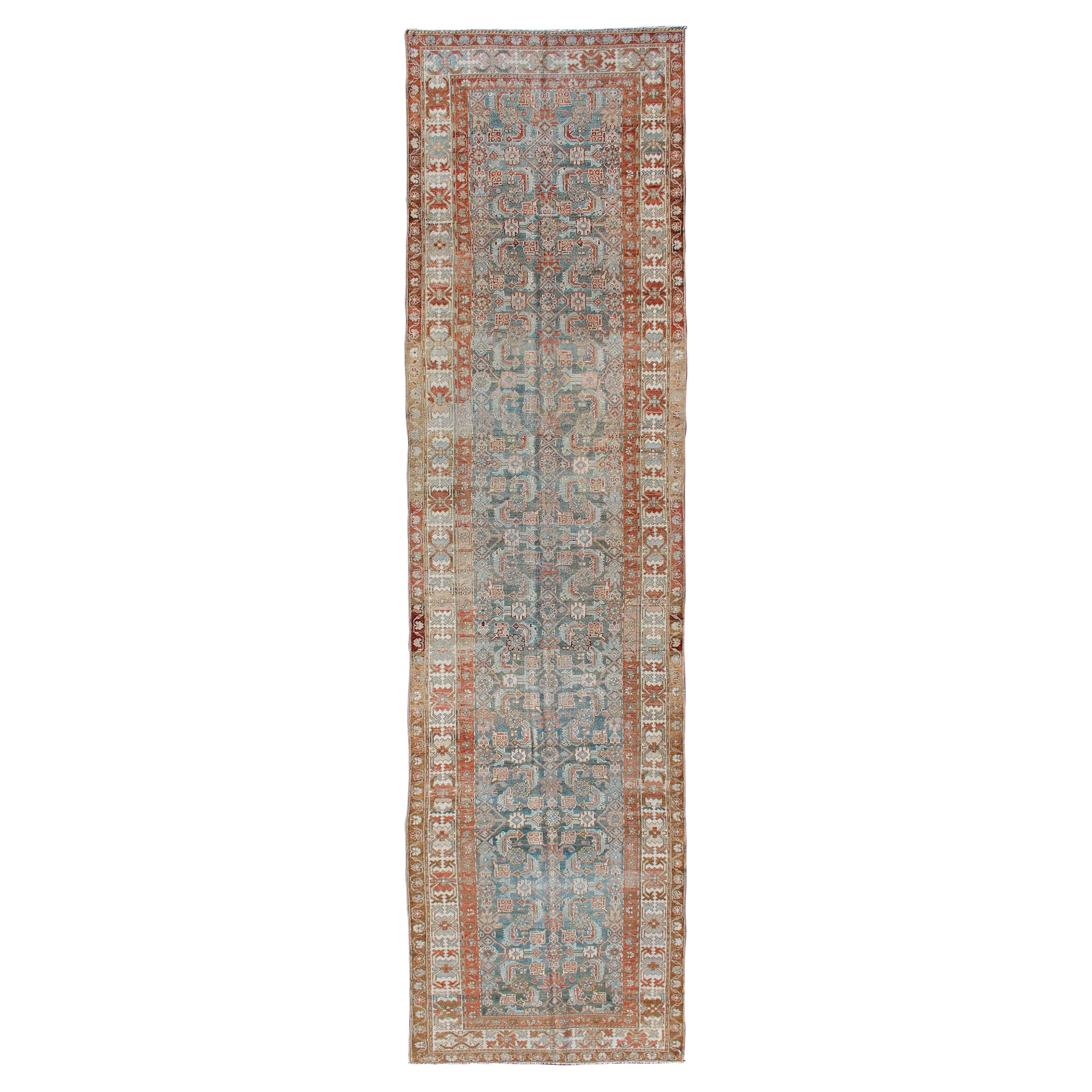 Antico runner persiano di Hamedan con disegno sub-geometrico Toni della terra e rosso