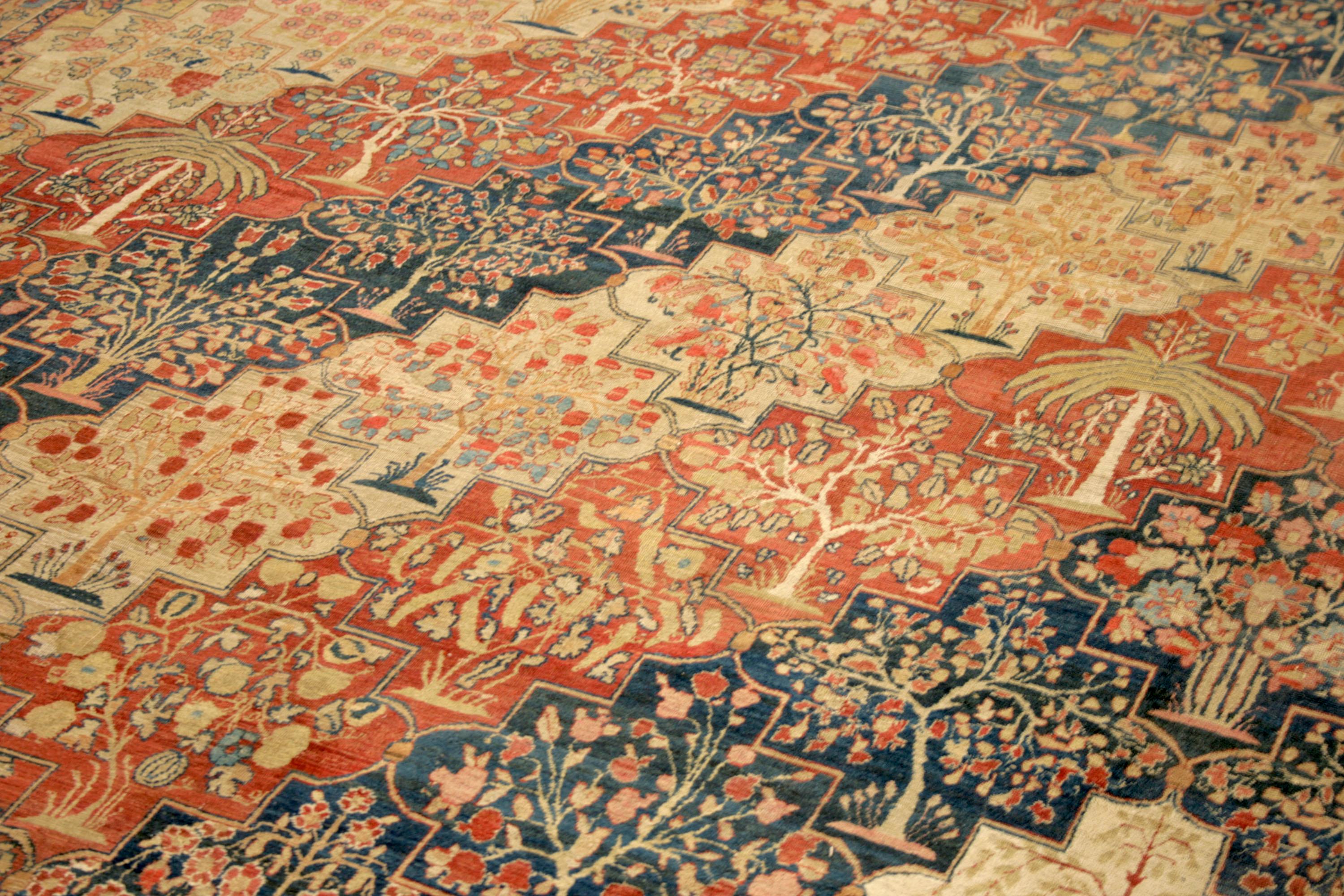 Perse Tapis persan ancien noué à la main Kerman en vente