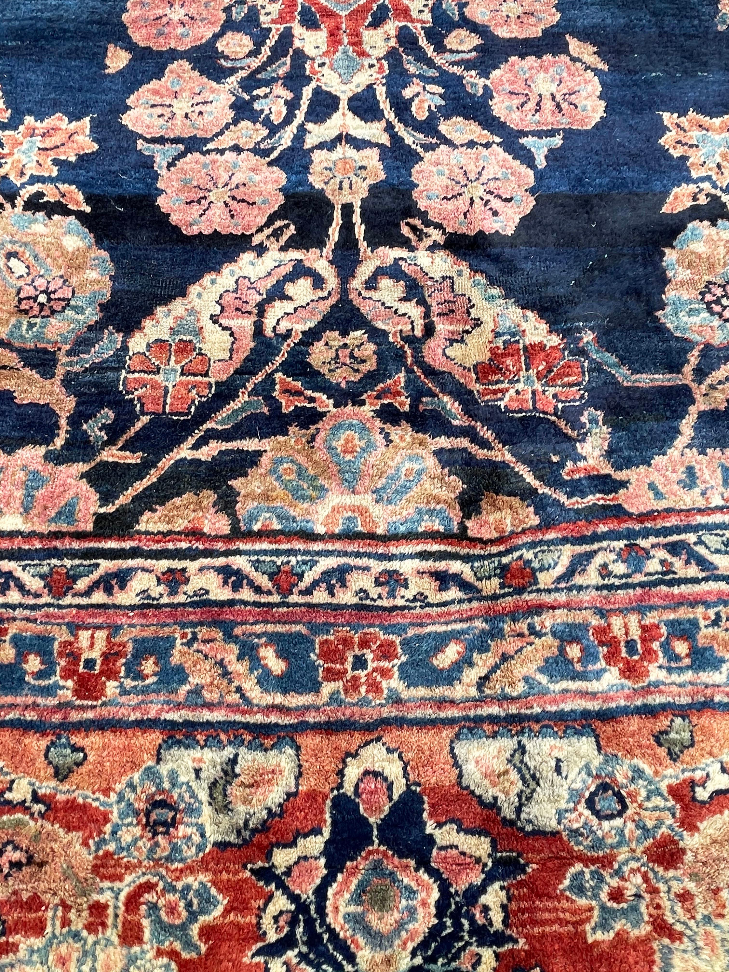 Antiker persischer handgeknüpfter, halb geblümter Sarouk-Teppich in Indigoblau, um 1920 im Angebot 11