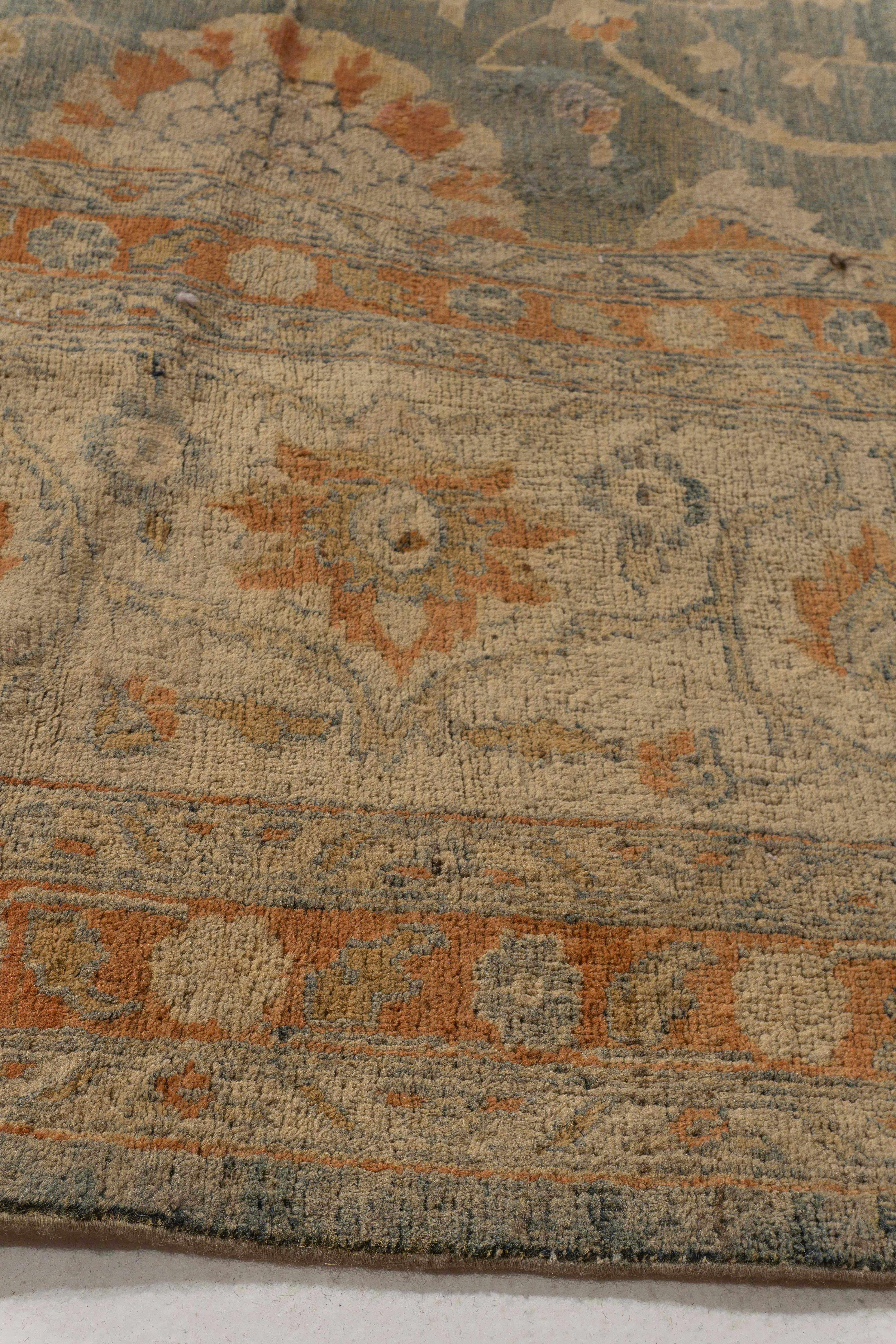 Perse Ancien tapis persan noué à la main de Tabriz en vente