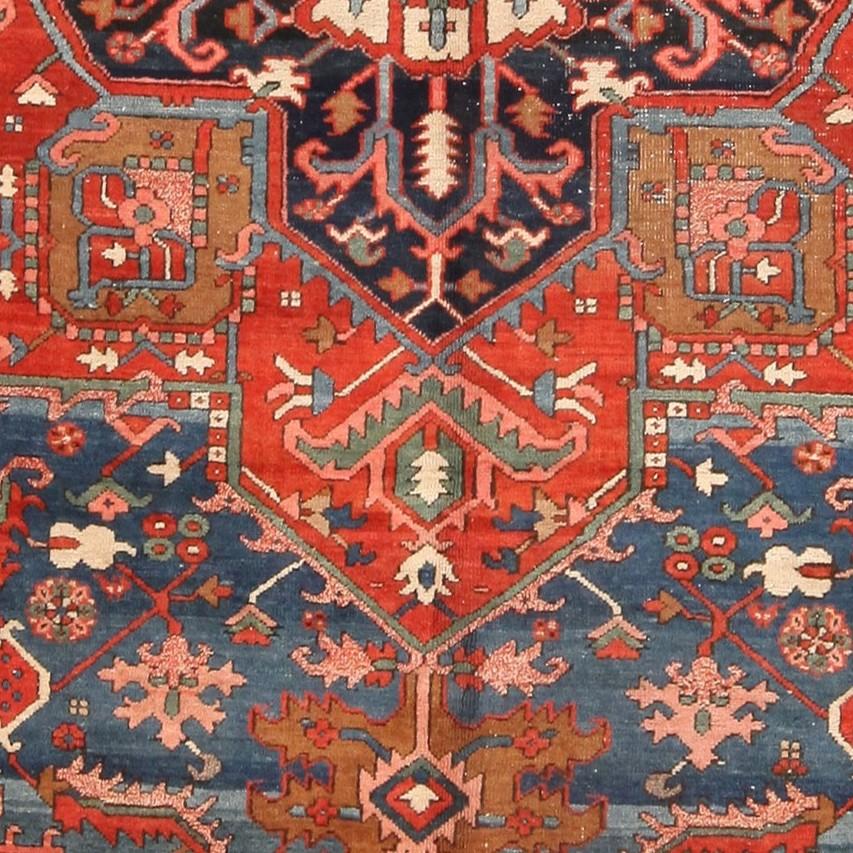 Heriz Serapi Antique Persian Heriz Area Rug. Size: 8 ft 7 in x 11 ft 3 in For Sale