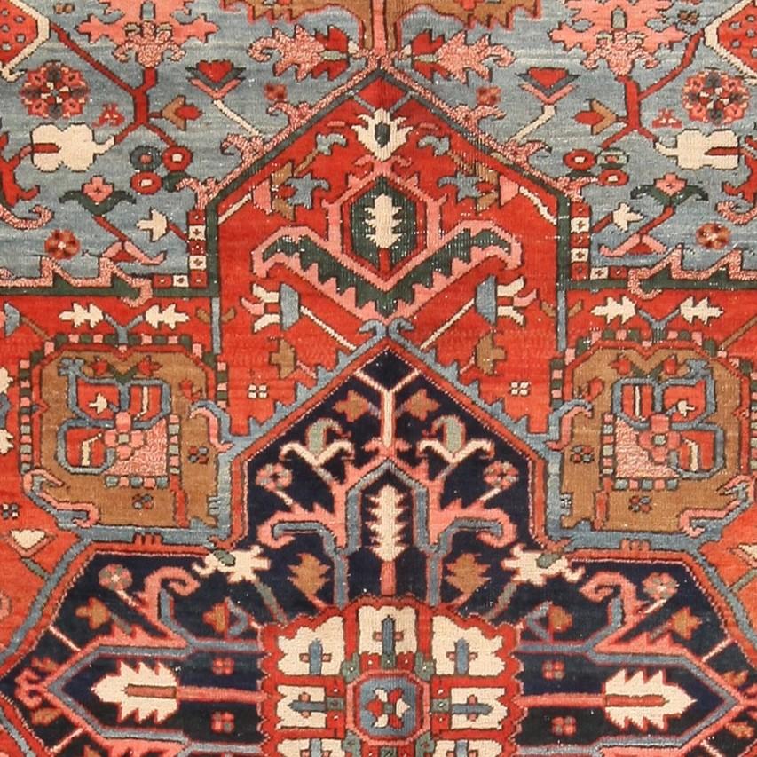 Antiker persischer Heriz-Teppich. Größe: 8 Fuß 7 Zoll x 11 Fuß 3 Zoll (Persisch) im Angebot