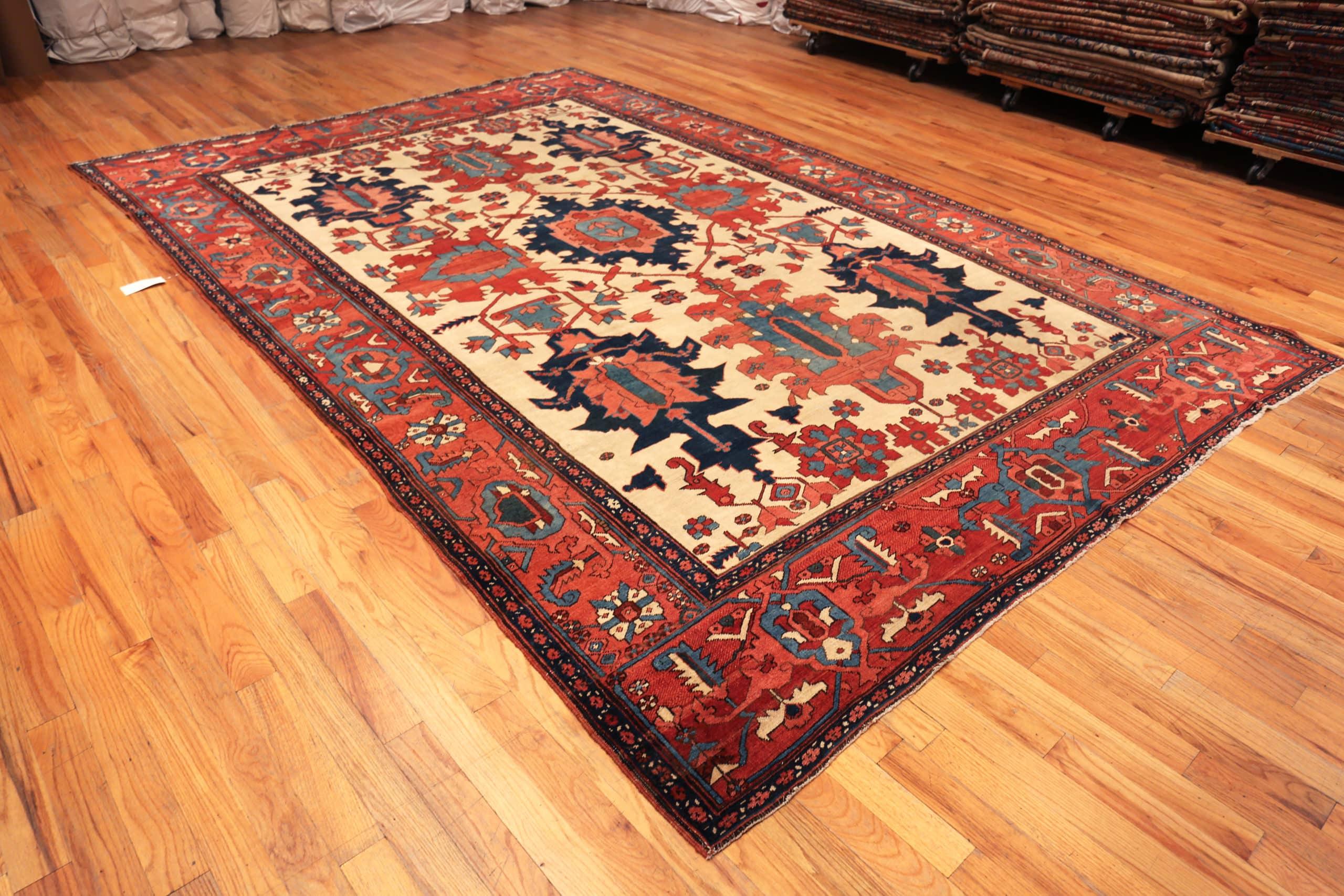 Nazmiyal Collection Antique Persian Heriz Area Rug, Country of origin: Persia, Circa date: 1900. Size: 9 ft 2 in x 13 ft 4 in (2.79 m x 4.06 m)

