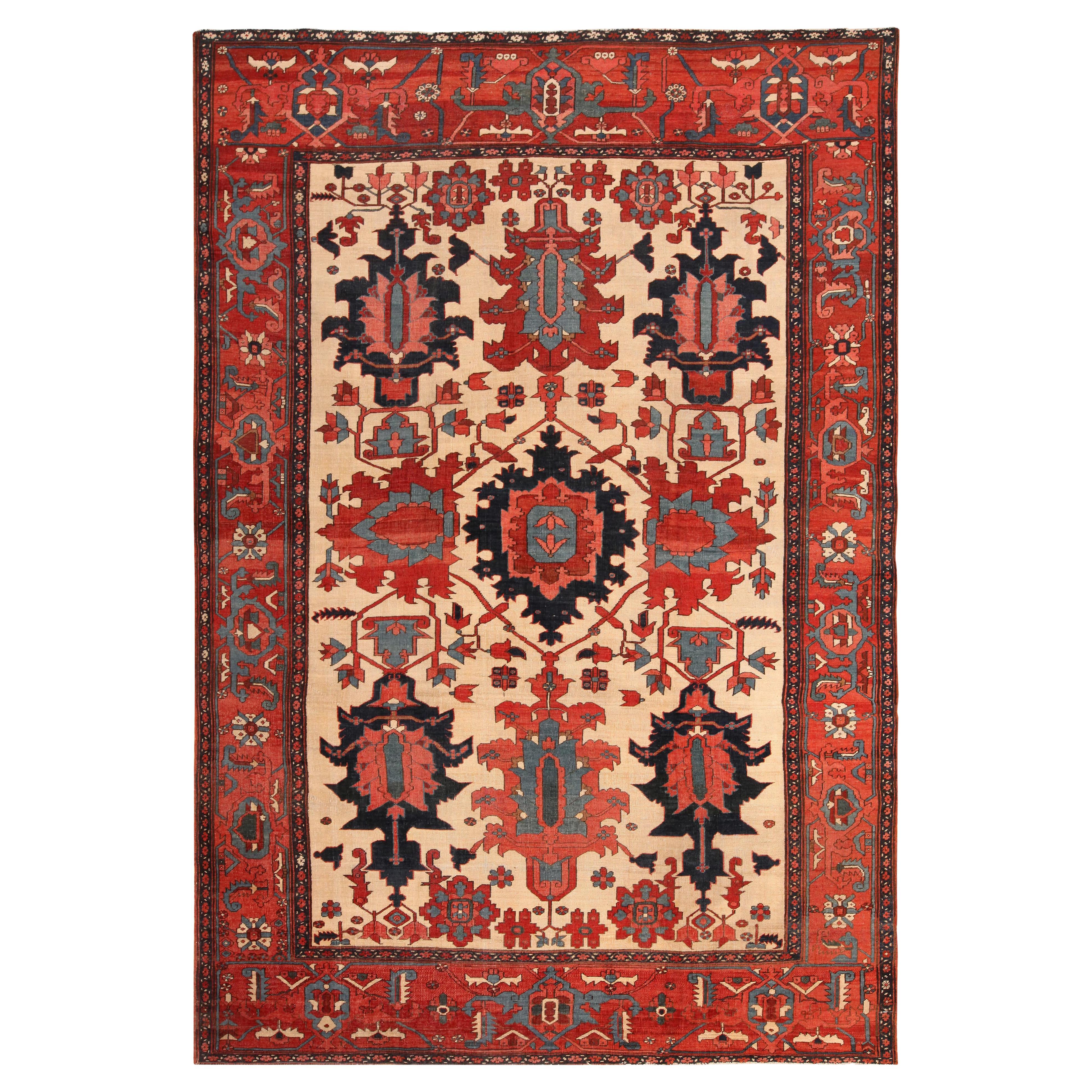 Nazmiyal Collection Antique Persian Heriz Area Rug. Size: 9 ft 2 in x 13 ft 4 in