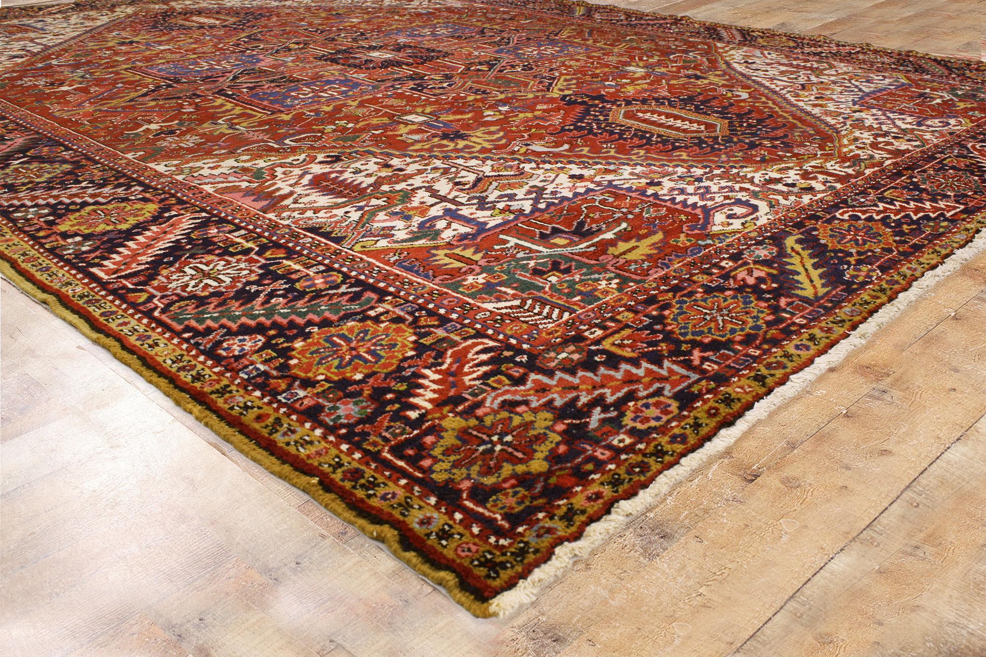 Antiker persischer Heriz-Teppich mit modernem, traditionellem Stil im Angebot 1