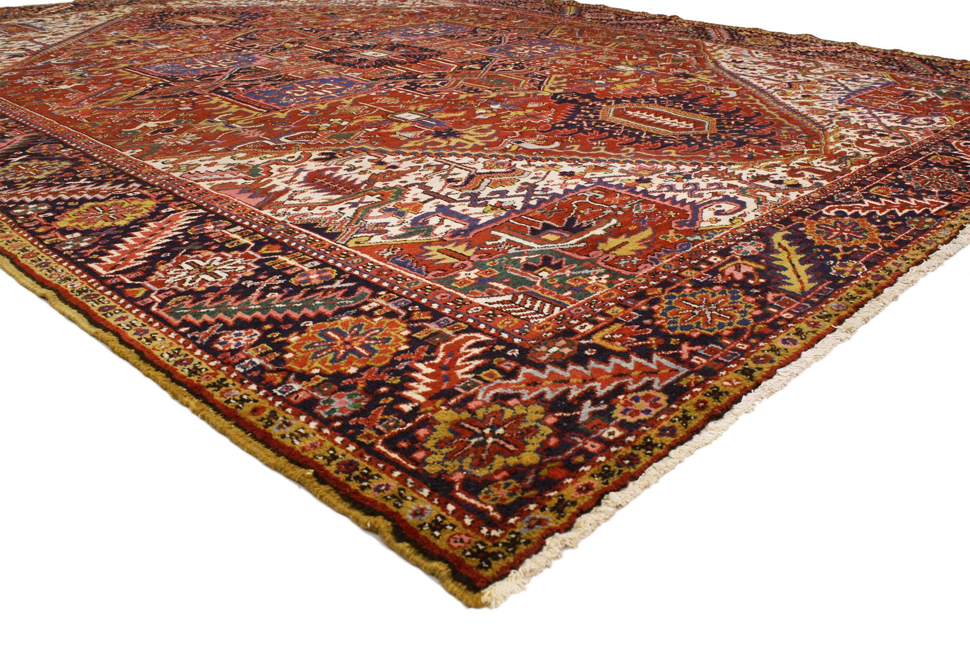 Antiker persischer Heriz-Teppich mit modernem, traditionellem Stil (Handgeknüpft) im Angebot