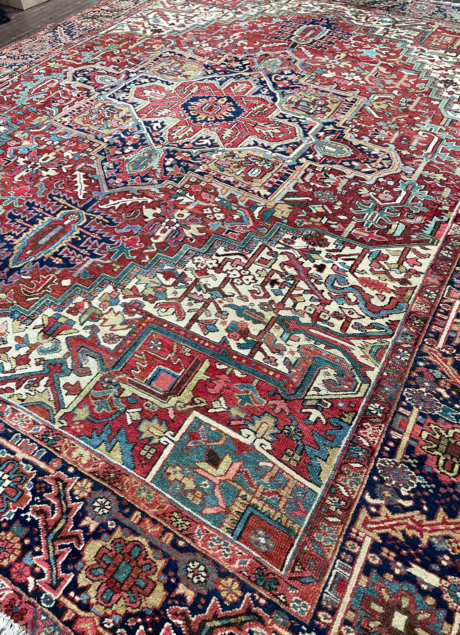 Antique Persian Heriz, Carpet, circa 1920s For Sale 3