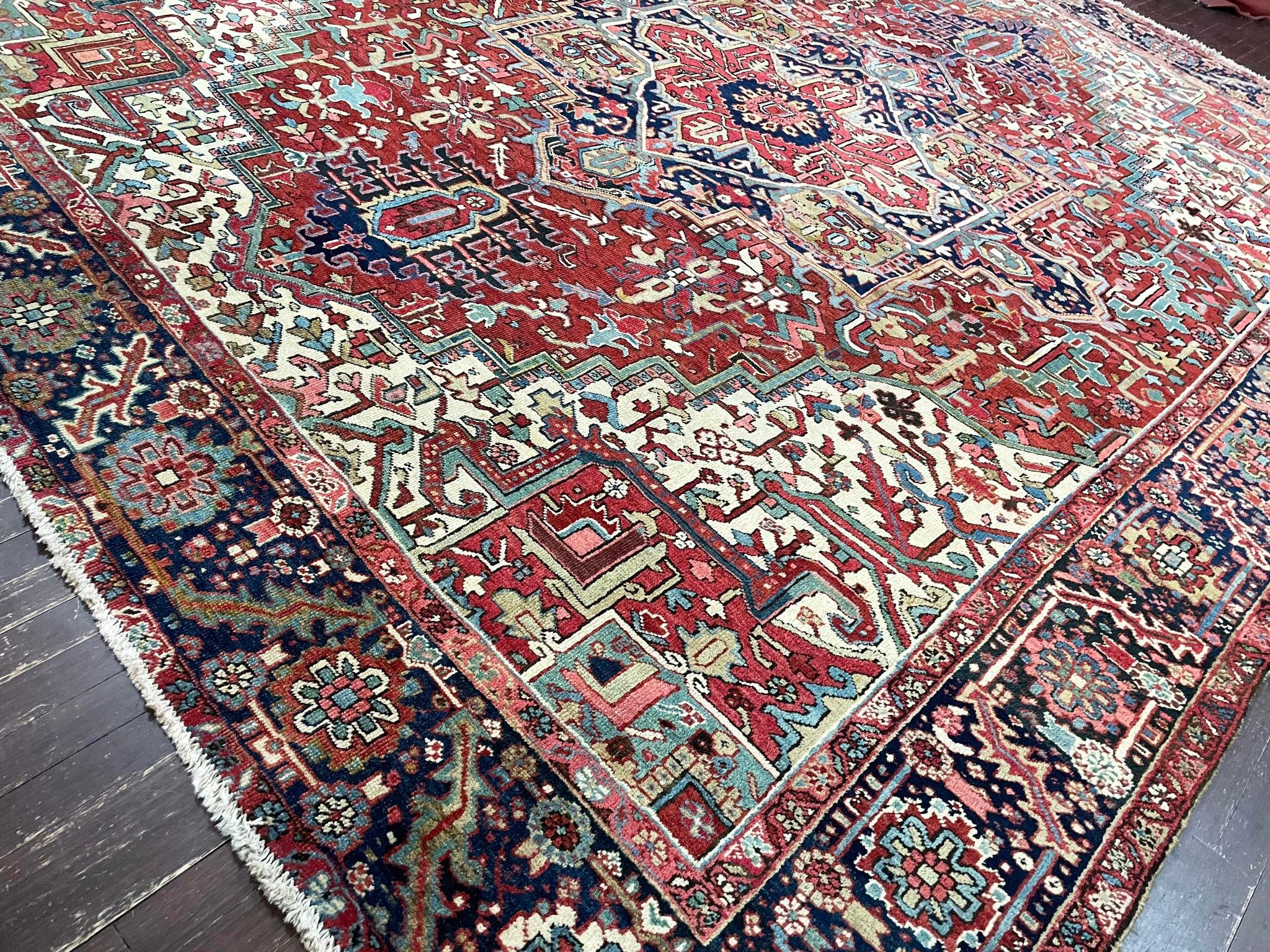 Antique Persian Heriz, Carpet, circa 1920s In Good Condition For Sale In Evanston, IL