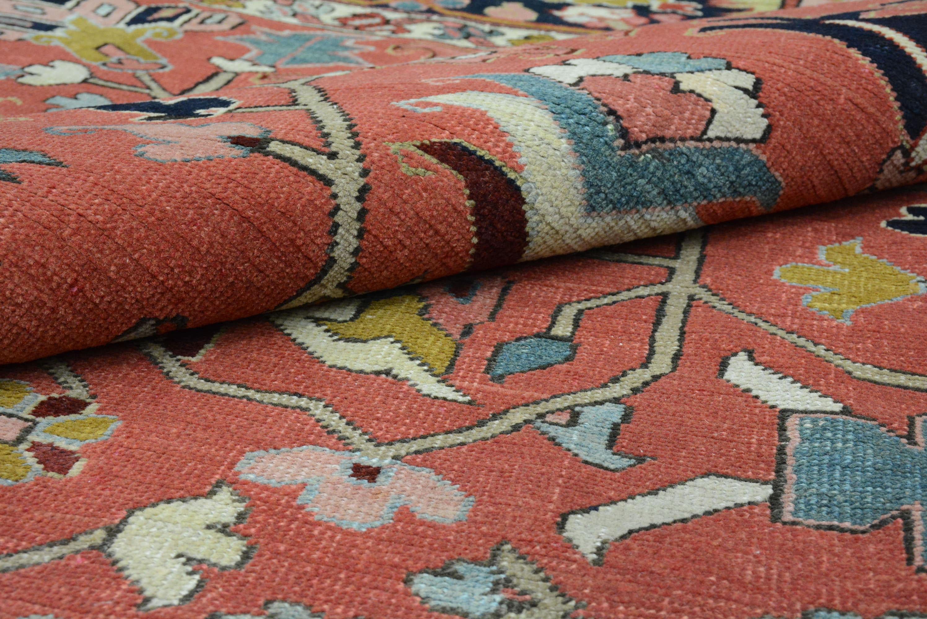 Antiker persischer Heriz-Teppich im Angebot 4