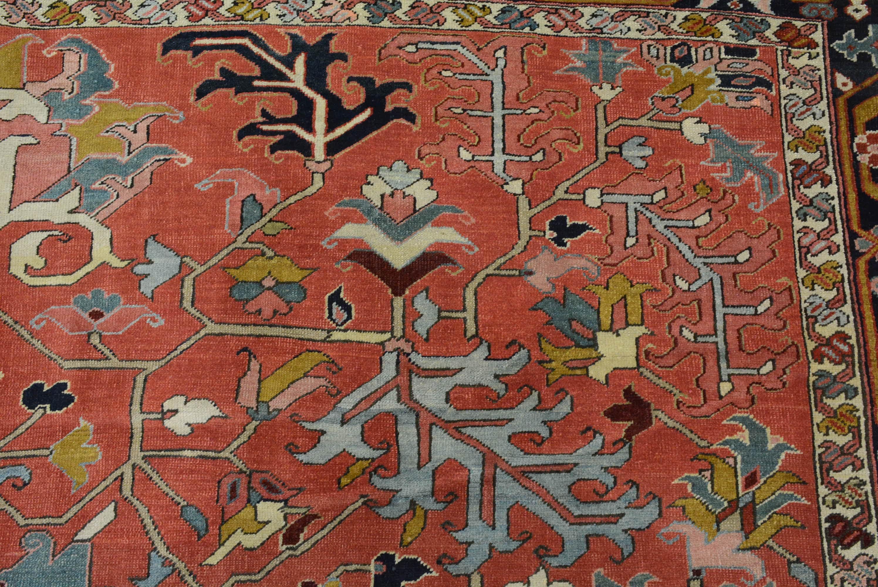 Antiker persischer Heriz-Teppich (Gewebt) im Angebot