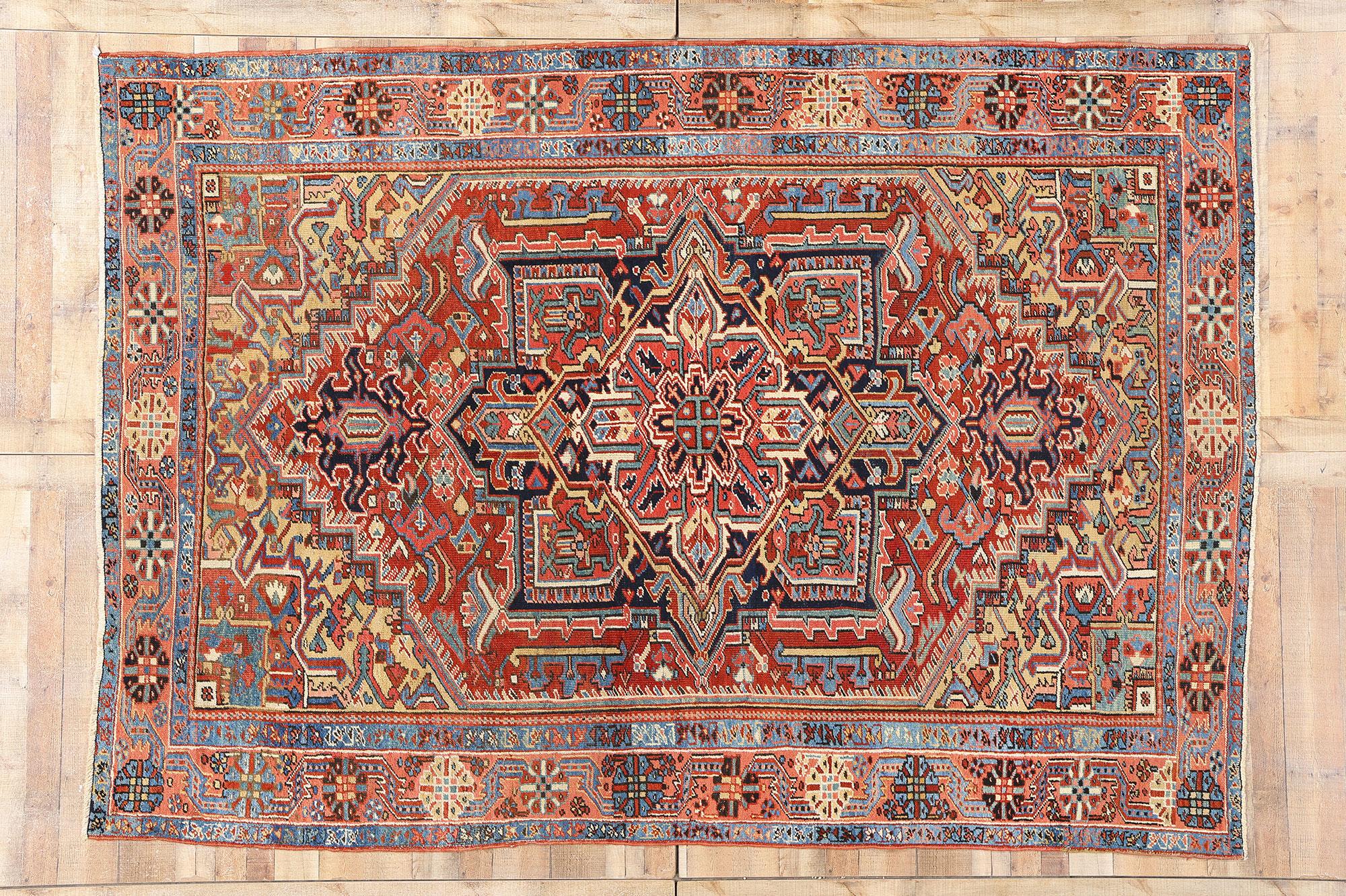 1920's Persian Heriz Carpet with Modern Style and Timeless Elegance For Sale 2