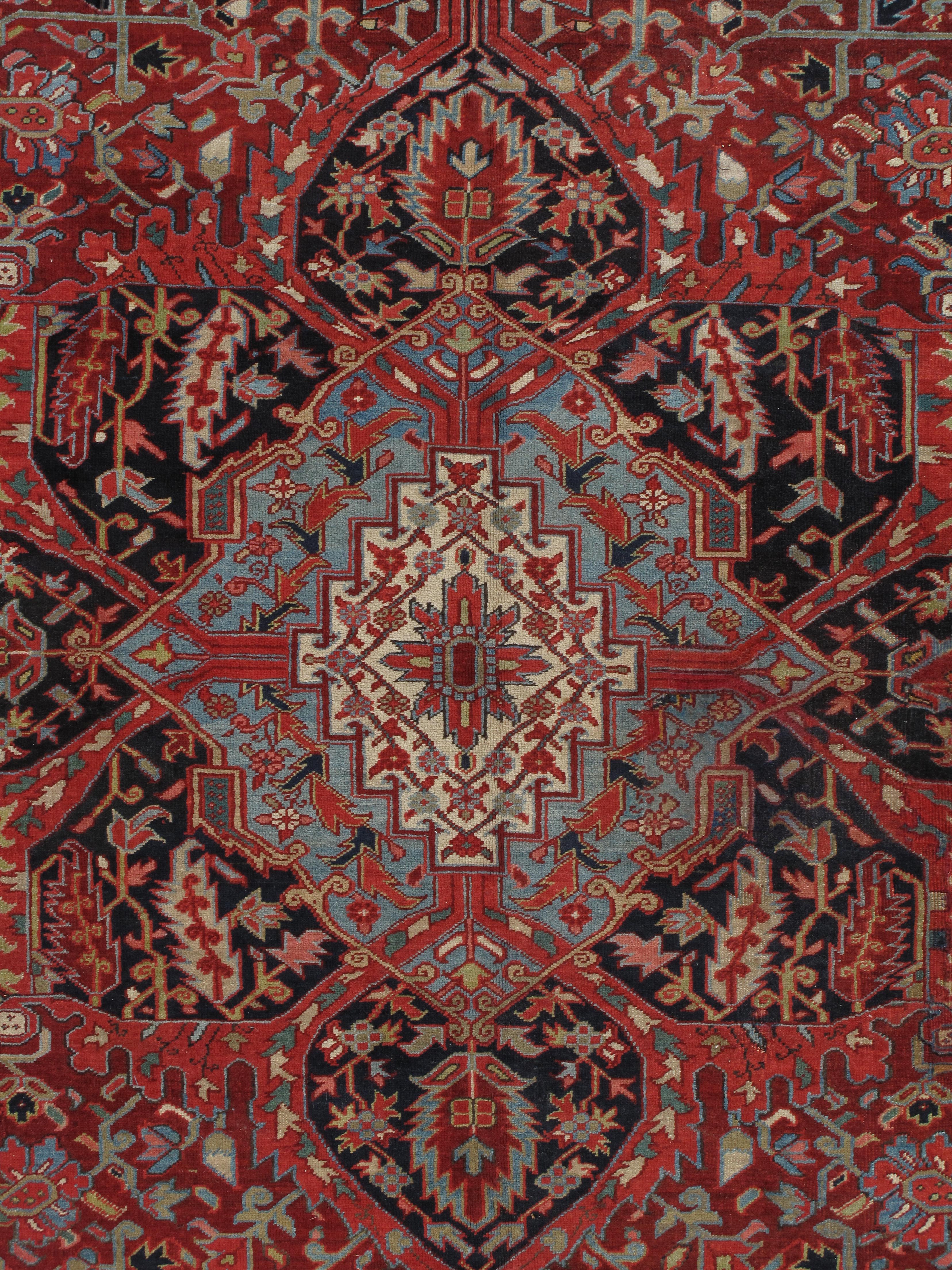 Antiker persischer Heriz-Teppich aus handgefertigter Wolle, orientalischer Teppich, rostfarben, marineblauer Rand im Angebot 3