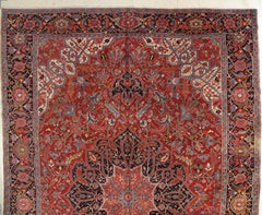 Antiker persischer Heriz-Teppich aus handgefertigter Wolle, Orientteppich, Rost, Marineblau, Elfenbein, Gold