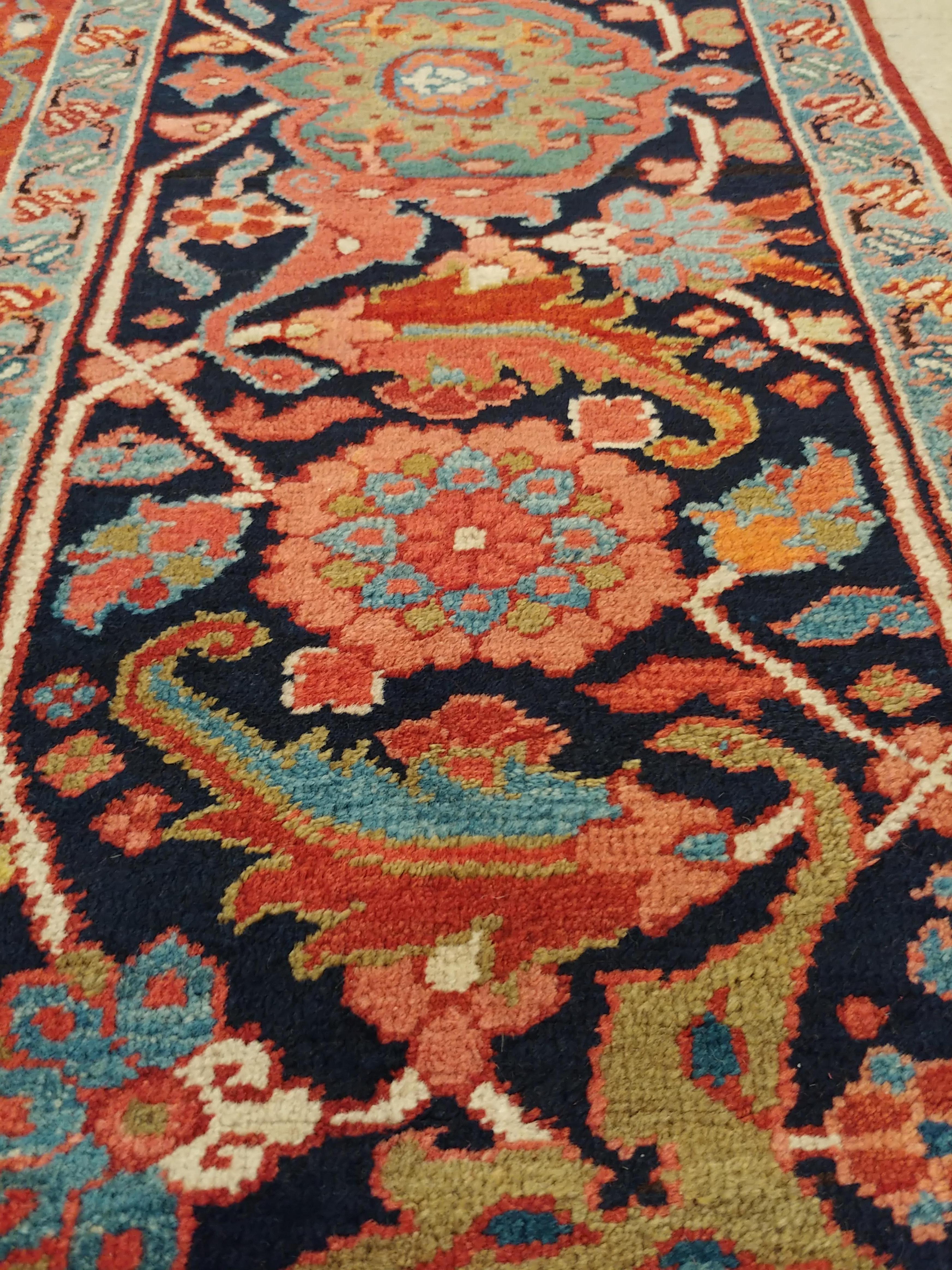 Alfombra persa antigua Heriz Alfombra oriental de lana hecha a mano, óxido, azul marino, marfil, dorado en venta 1