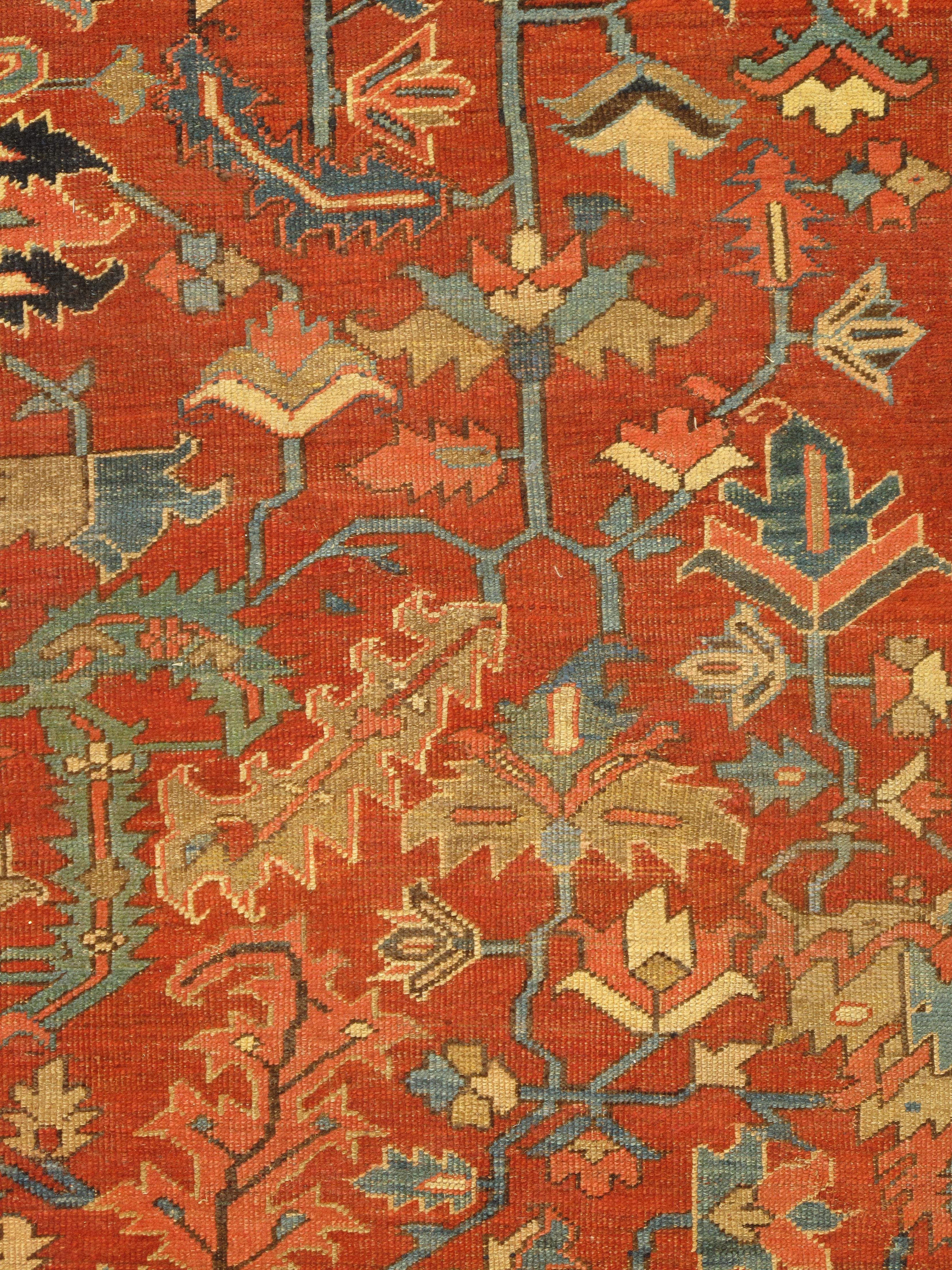 Las alfombras Heriz/Serapi de principios del siglo XX representan la cumbre de los logros artísticos en el tejido de alfombras persas. Originarias del pueblo de Serab, en la región de Heriz, al noroeste de Persia (actual Irán), estas alfombras son