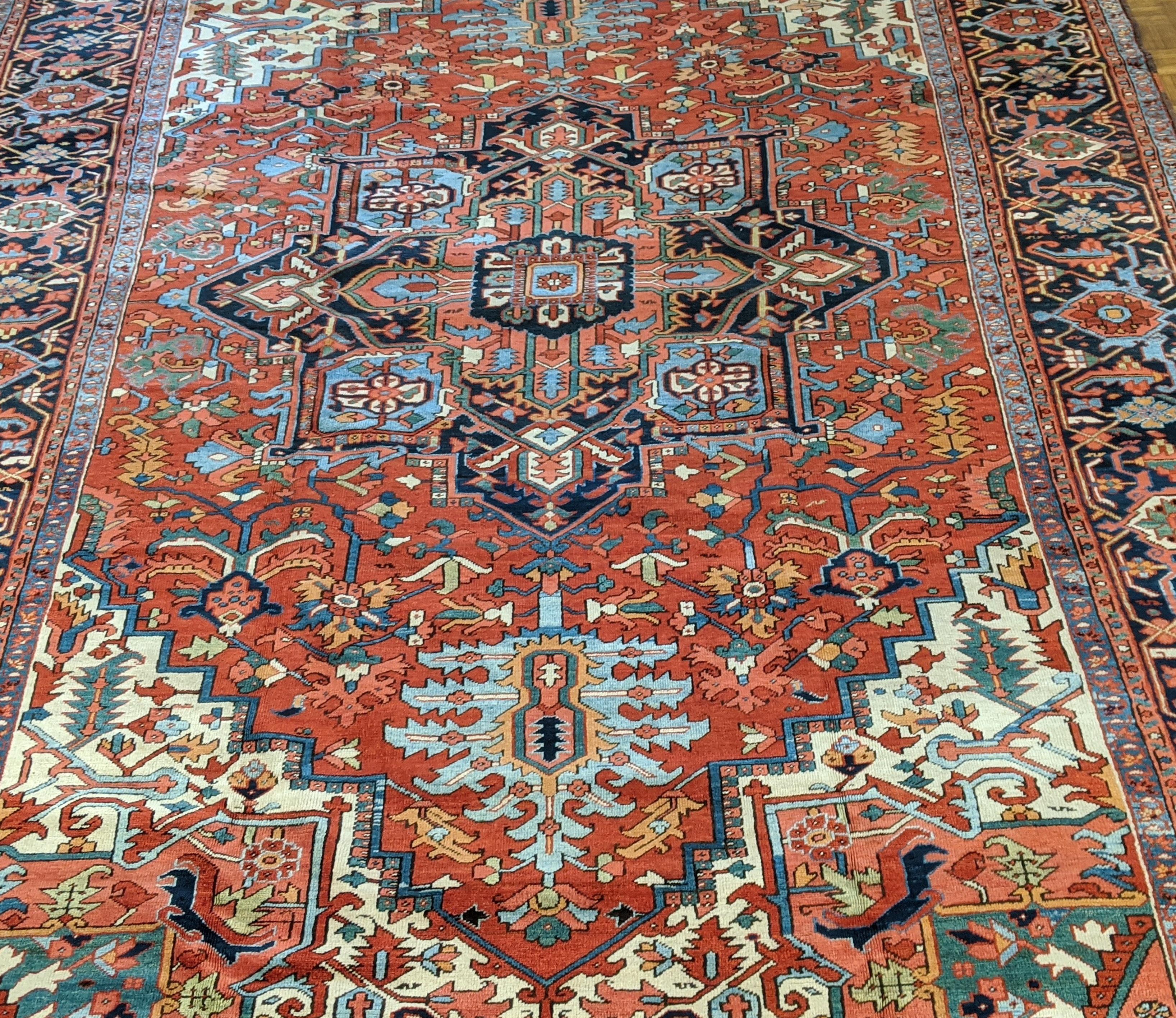 Antique Persian Heriz, Geometric Serapi Design, Rust, Blue Wool, Oversize, 1915 For Sale 4